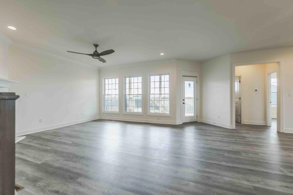Richmond, Kentucky, 40475, United States, 5 Bedrooms Bedrooms, ,5 BathroomsBathrooms,Residential,For Sale,1881286