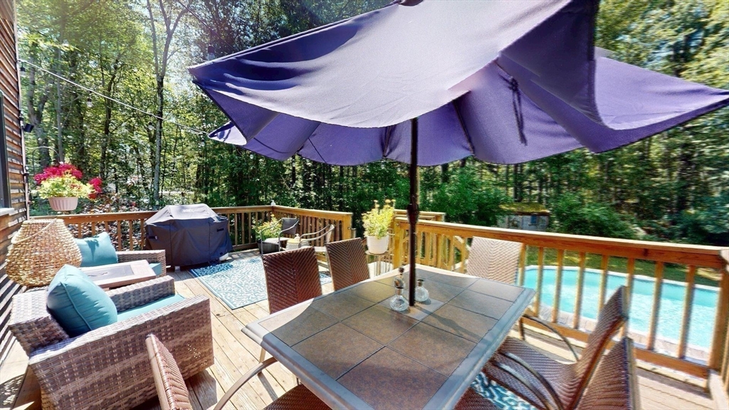 Franklin, Massachusetts, 02038, United States, 3 Bedrooms Bedrooms, ,2 BathroomsBathrooms,Residential,For Sale,1976390