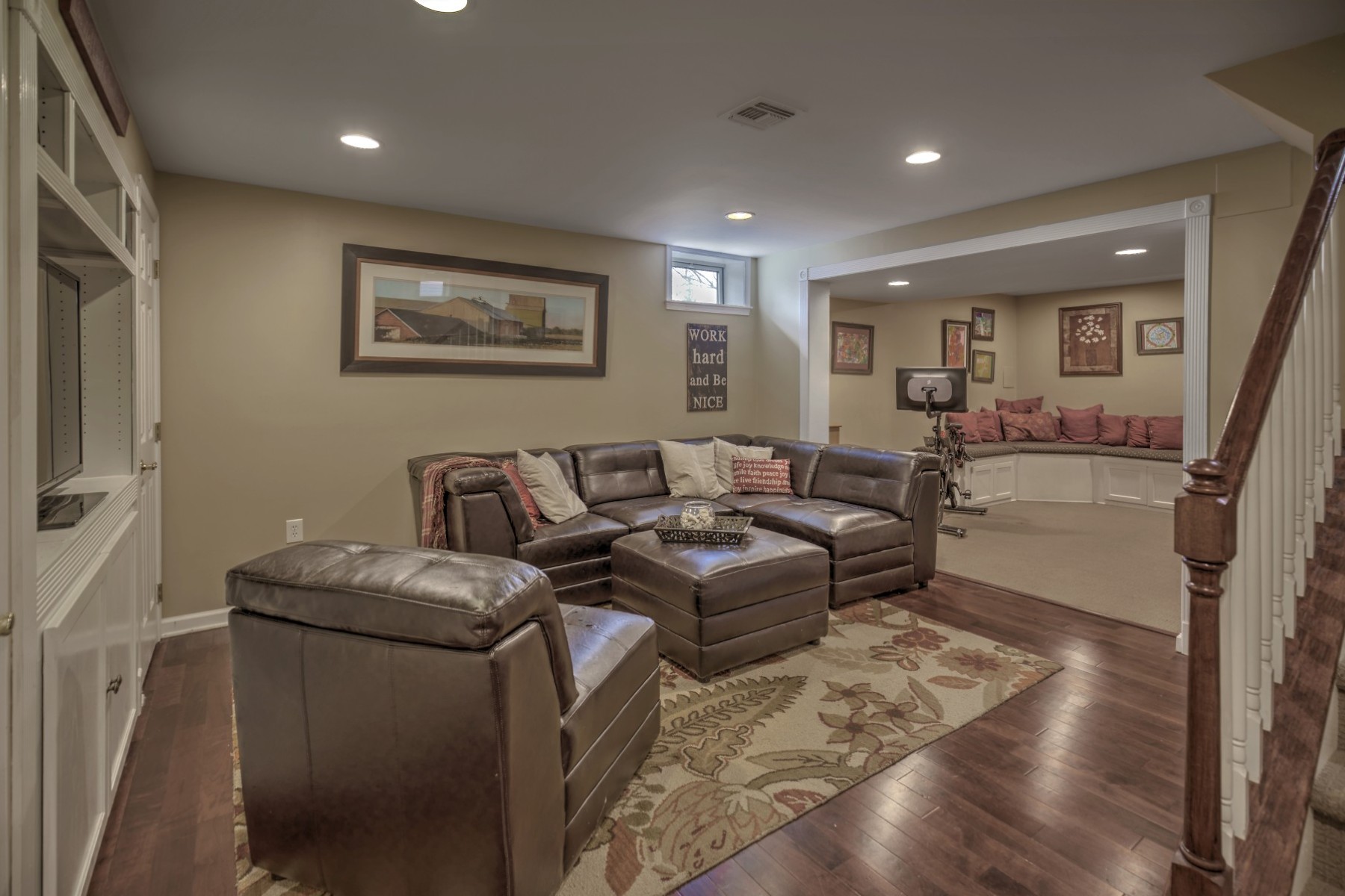  Thoughtfully Designed Living Space Balances Luxury and Everyday Functionality - 物件實景