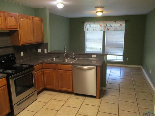 Henderson, Texas, 75654, United States, 3 Bedrooms Bedrooms, ,2 BathroomsBathrooms,Residential,For Sale,1940968