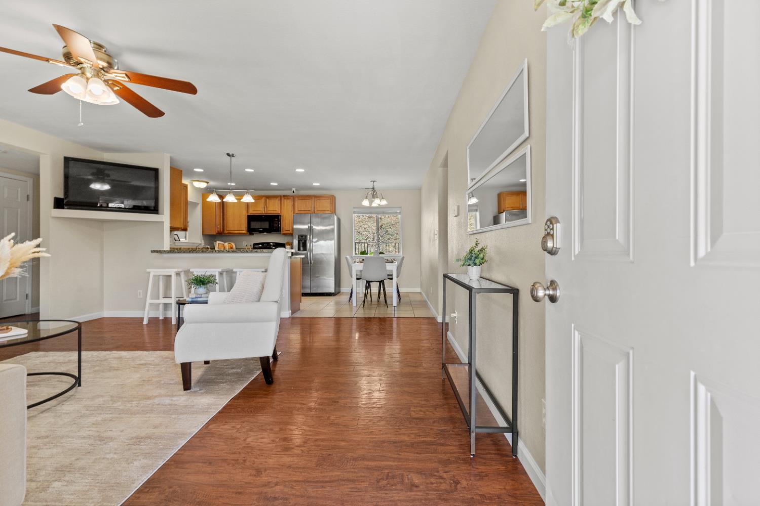 Lincoln, California, 95648, United States, 3 Bedrooms Bedrooms, ,2 BathroomsBathrooms,Residential,For Sale,1904345