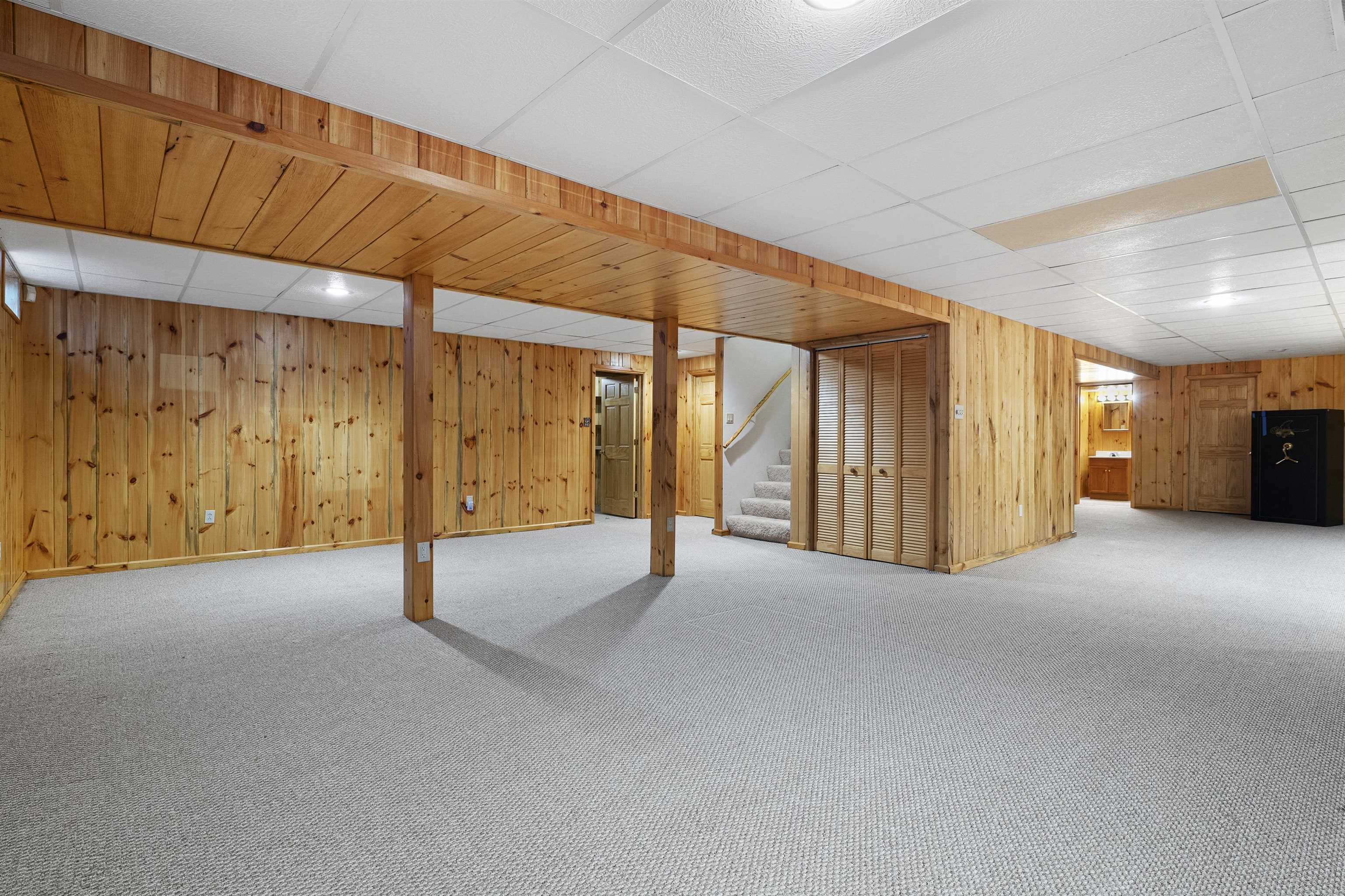 SUAMICO, Wisconsin, 54173, United States, 3 Bedrooms Bedrooms, ,4 BathroomsBathrooms,Residential,For Sale,1911099