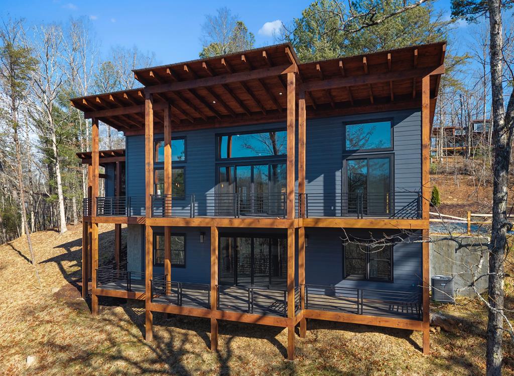 Mineral Bluff, Georgia, 30559, United States, 3 Bedrooms Bedrooms, ,3 BathroomsBathrooms,Residential,For Sale,1984301