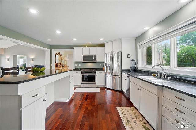 MONROE, Michigan, 48161, United States, 4 Bedrooms Bedrooms, ,4 BathroomsBathrooms,Residential,For Sale,1827211