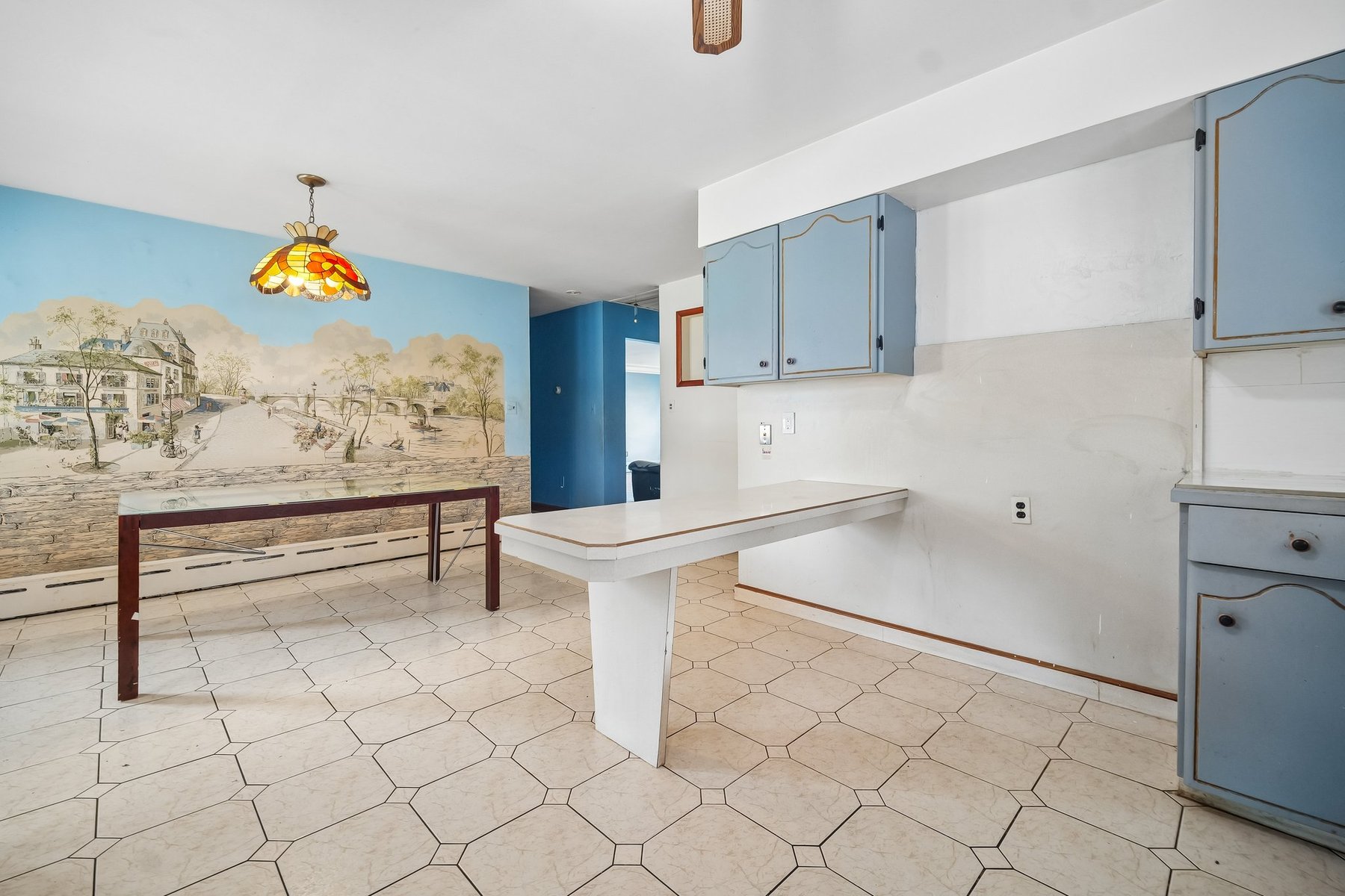  Charming Brick Ranch Home Ready for Your Vision - 物件實景
