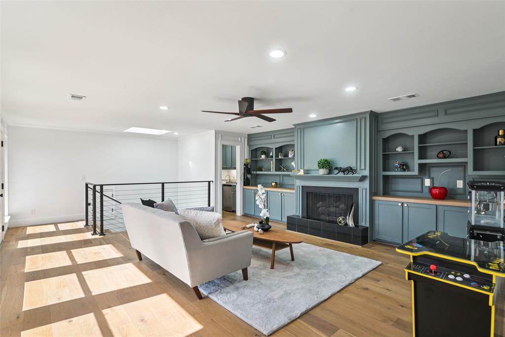 Dallas, Texas, 75248, United States, 4 Bedrooms Bedrooms, ,4 BathroomsBathrooms,Residential,For Sale,1900656