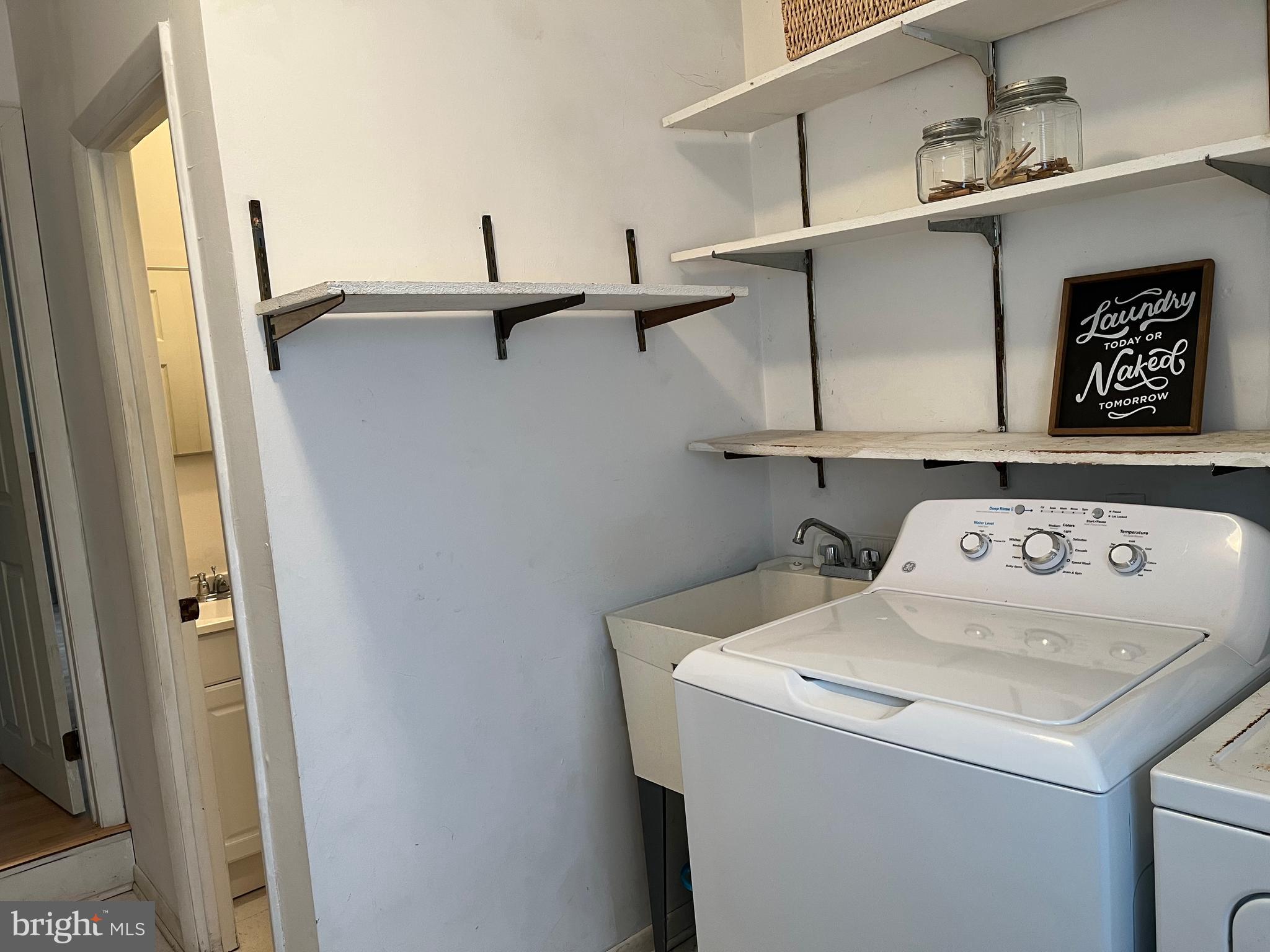 Southampton, Pennsylvania, 18966, United States, 4 Bedrooms Bedrooms, ,Residential,For Sale,1990215