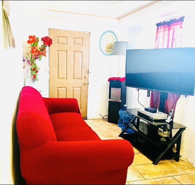 Boston, Massachusetts, 02131, United States, 4 Bedrooms Bedrooms, ,3 BathroomsBathrooms,Residential,For Sale,1927769