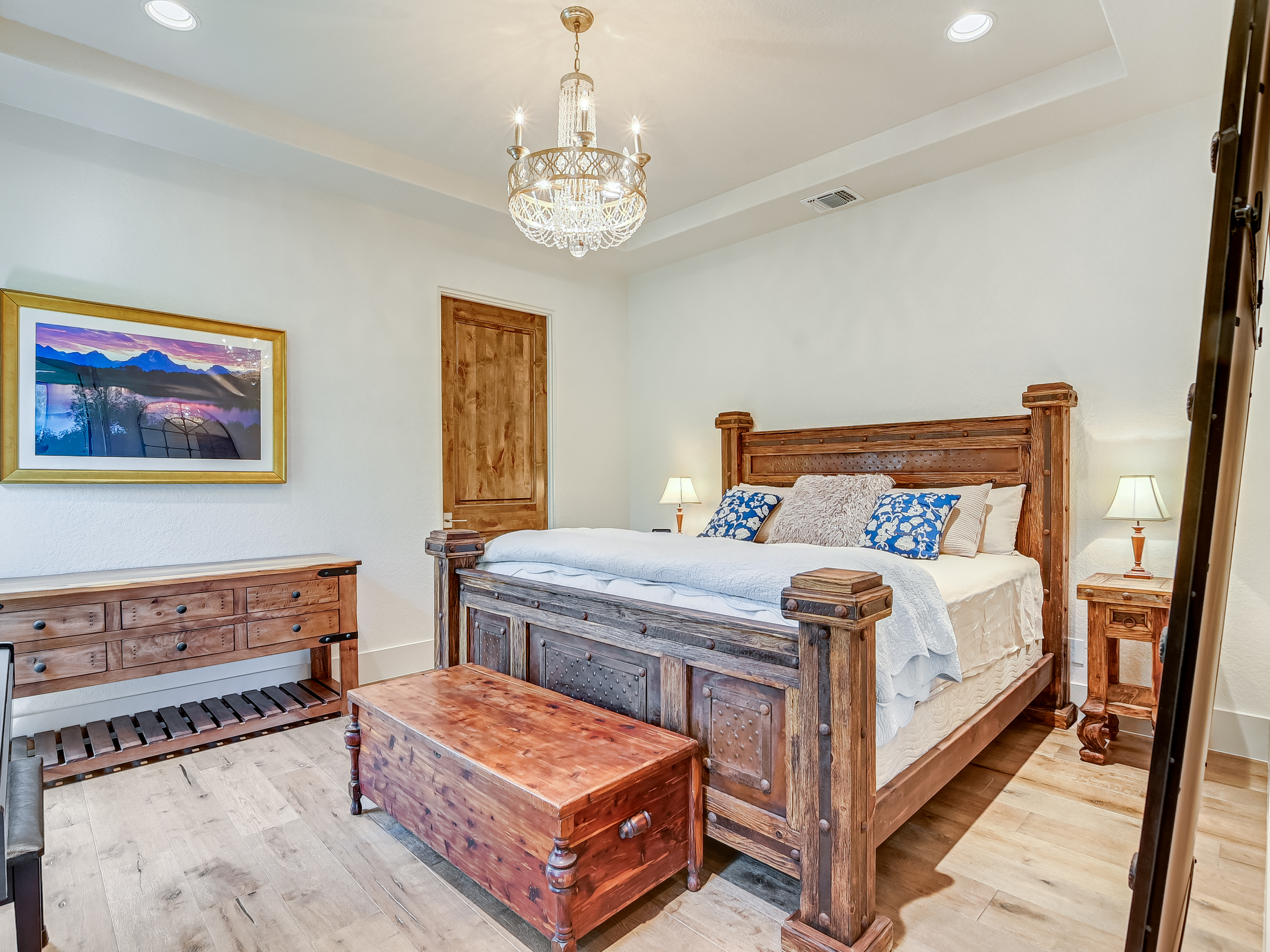  Refined Hill Country LIving - 物件實景