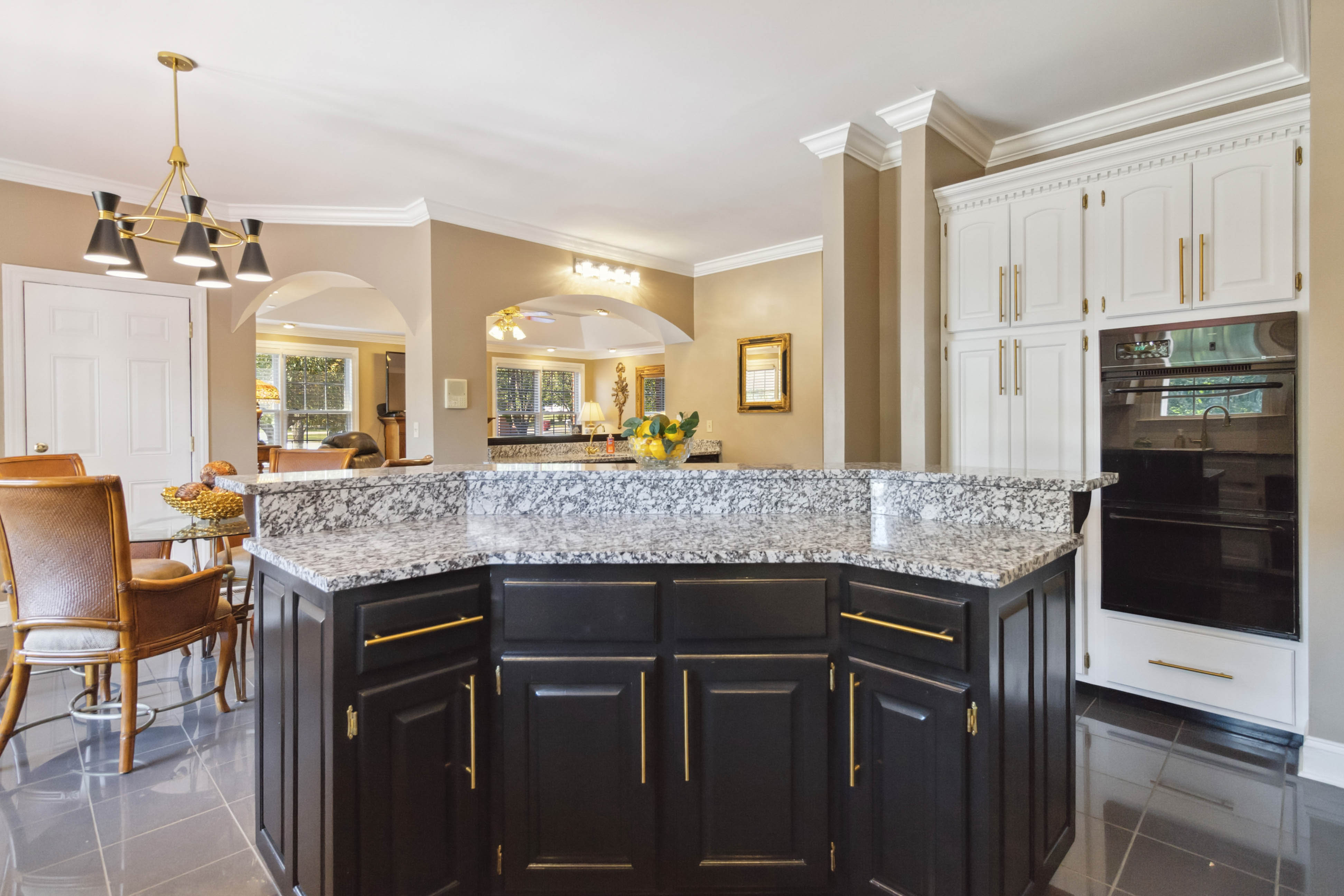 Corbin, Kentucky, 40701, United States, 10 Bedrooms Bedrooms, ,10 BathroomsBathrooms,Residential,For Sale,2045209