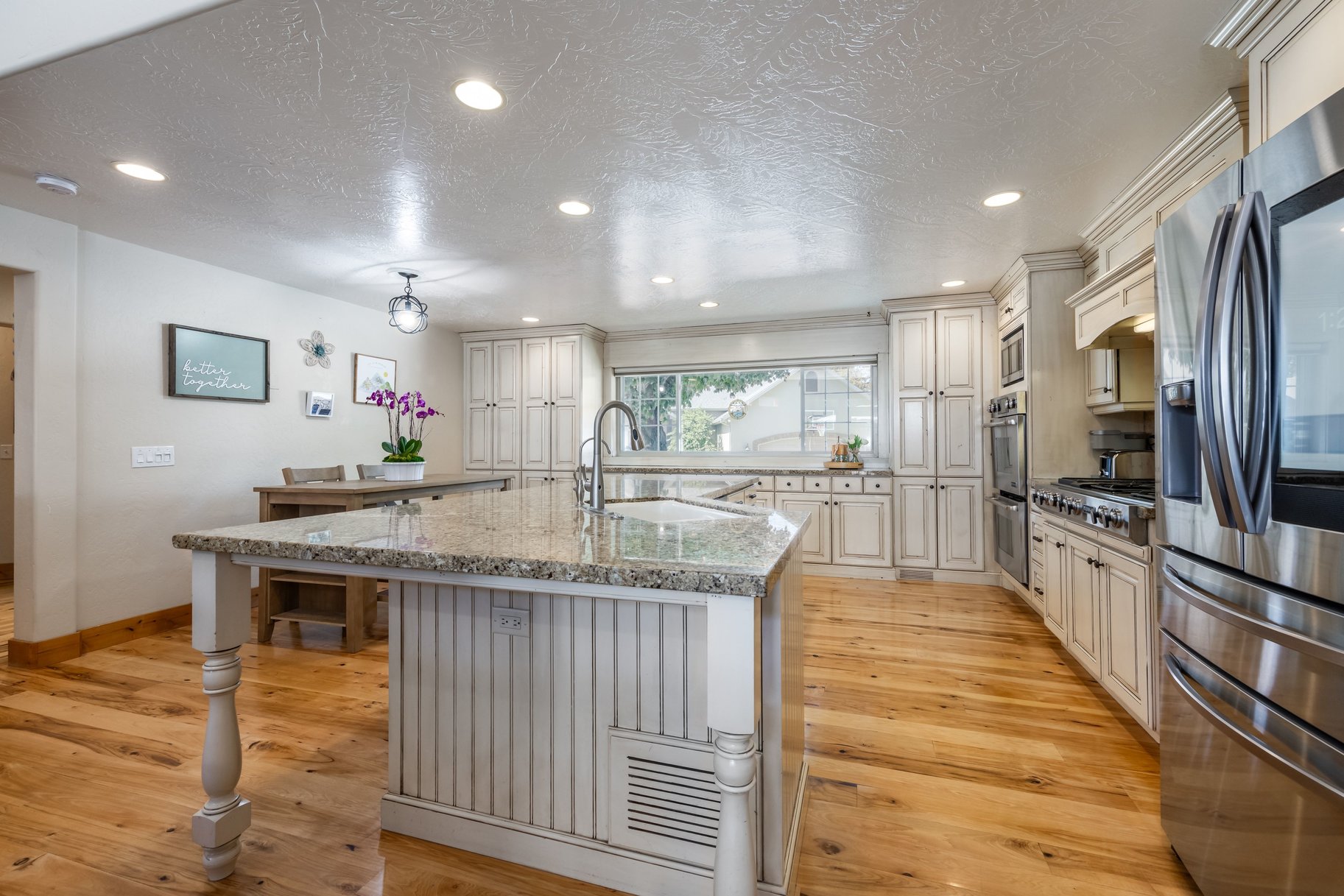  East Millcreek Living with New Saltwater Pool & Entertaining Spaces - 物件實景