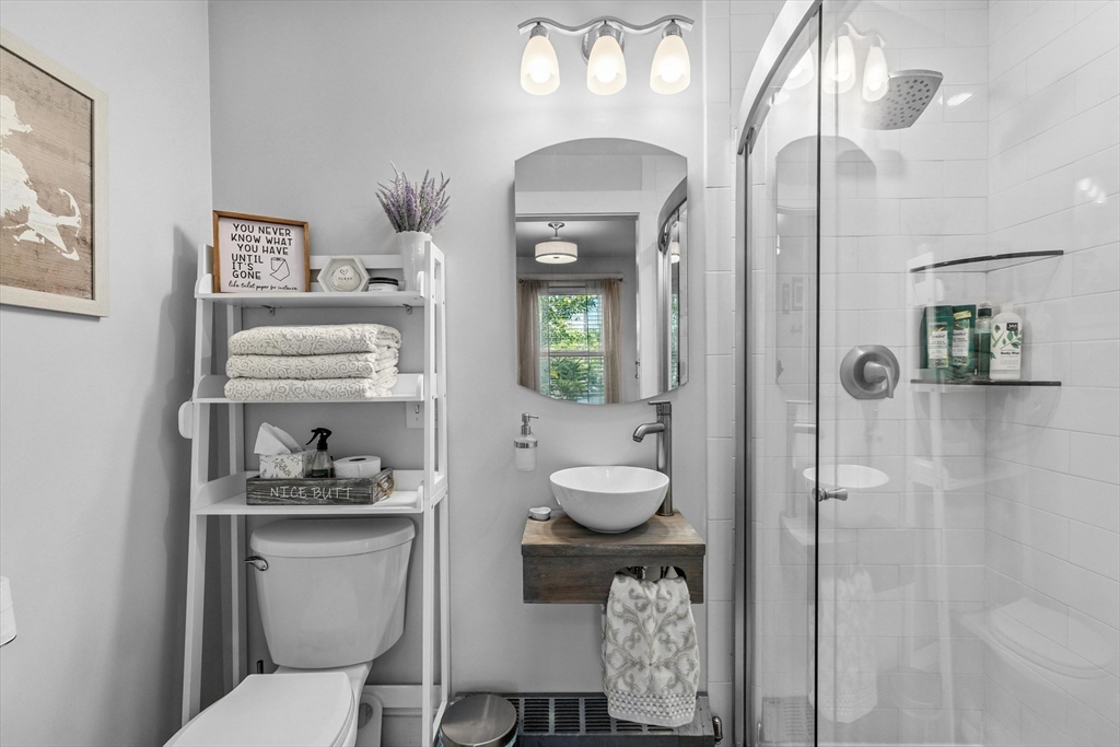 Swampscott, Massachusetts, 01907, United States, 3 Bedrooms Bedrooms, ,2 BathroomsBathrooms,Residential,For Sale,1979300