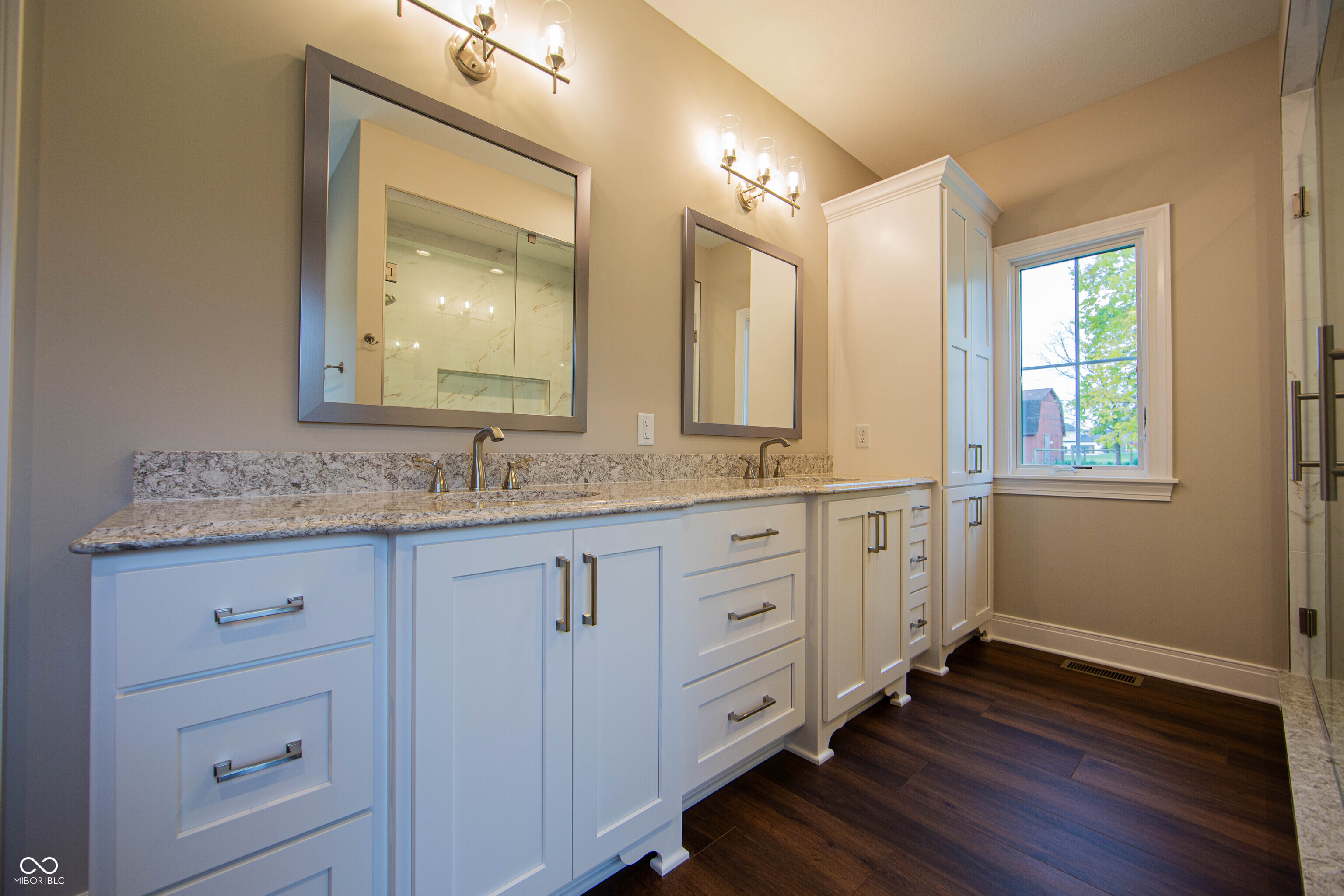 Greenwood, Indiana, 46143, United States, 3 Bedrooms Bedrooms, ,4 BathroomsBathrooms,Residential,For Sale,1979378