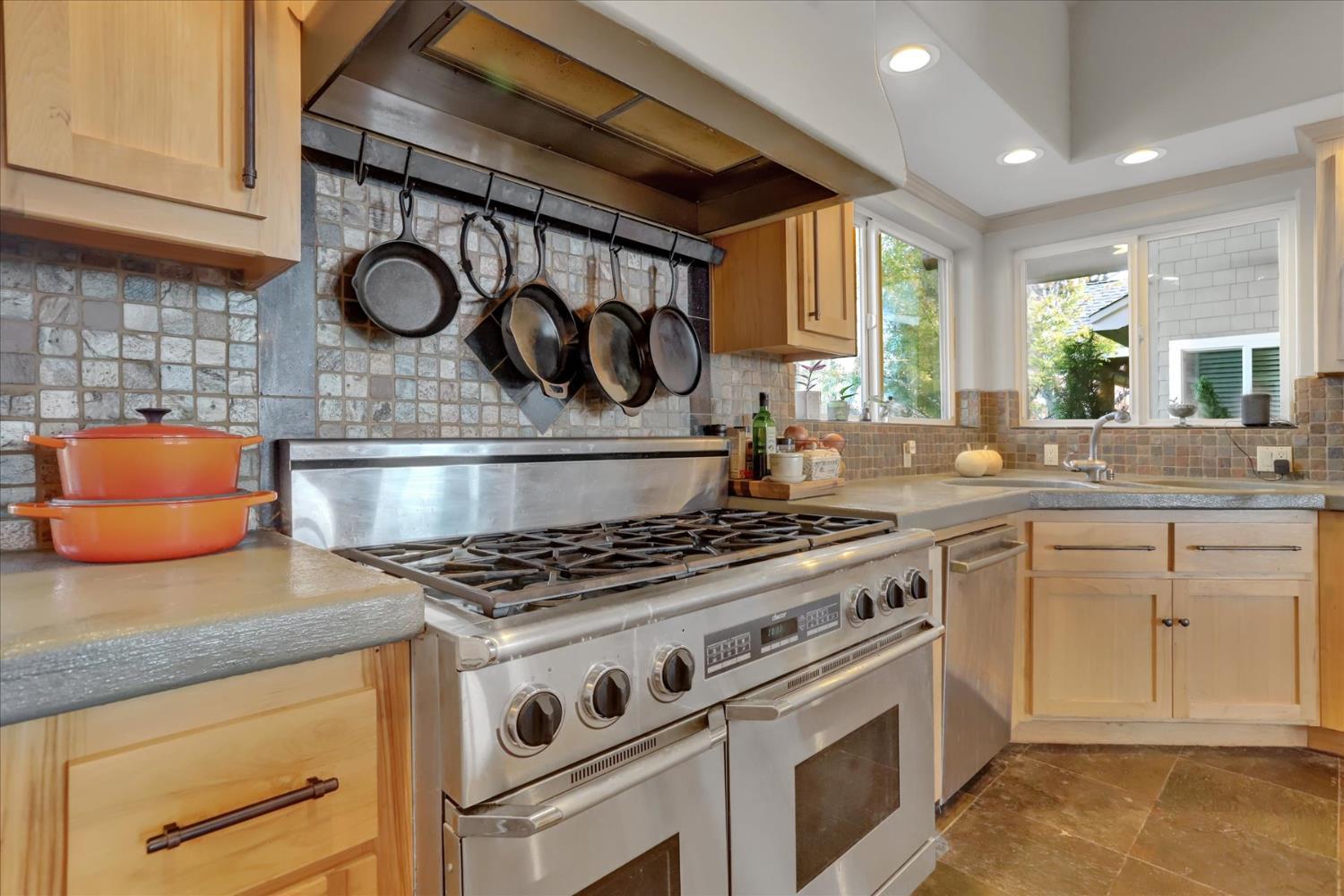 Grass Valley, California, 95949, United States, 3 Bedrooms Bedrooms, ,3 BathroomsBathrooms,Residential,For Sale,1992589