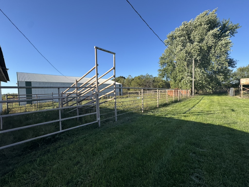 Pierce City, Missouri, 65723, United States, 2 Bedrooms Bedrooms, ,2 BathroomsBathrooms,Residential,For Sale,1987385