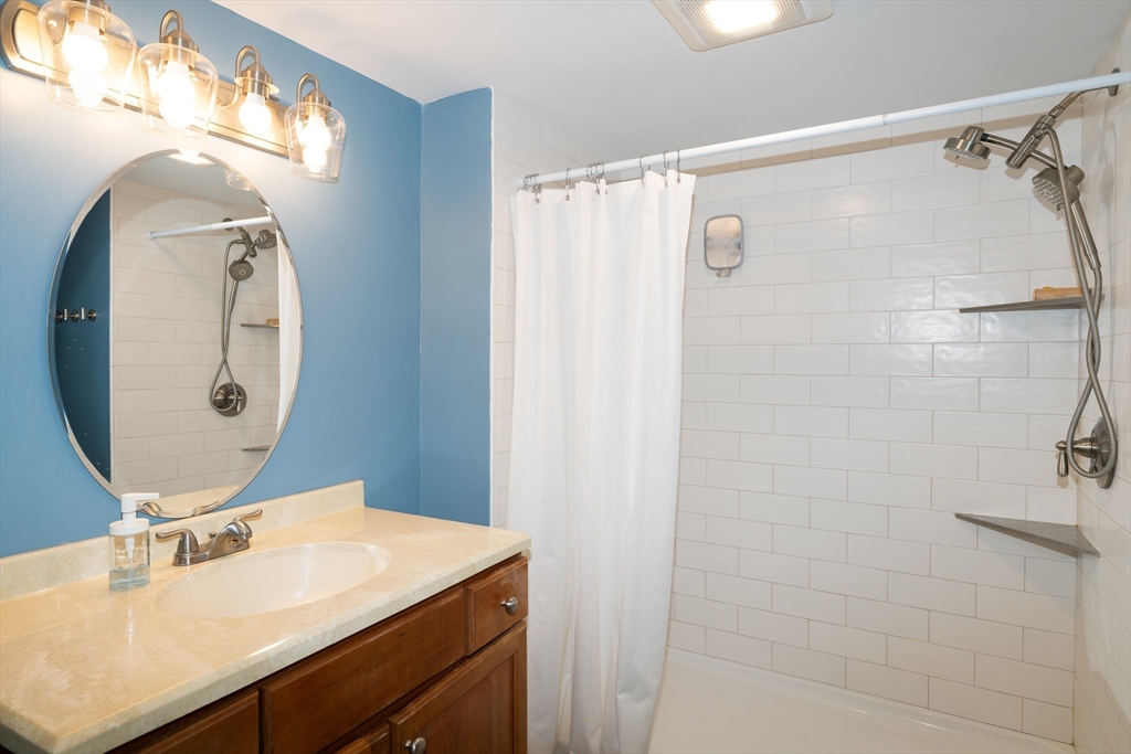 Chelmsford, Massachusetts, 01863, United States, 3 Bedrooms Bedrooms, ,2 BathroomsBathrooms,Residential,For Sale,1988056