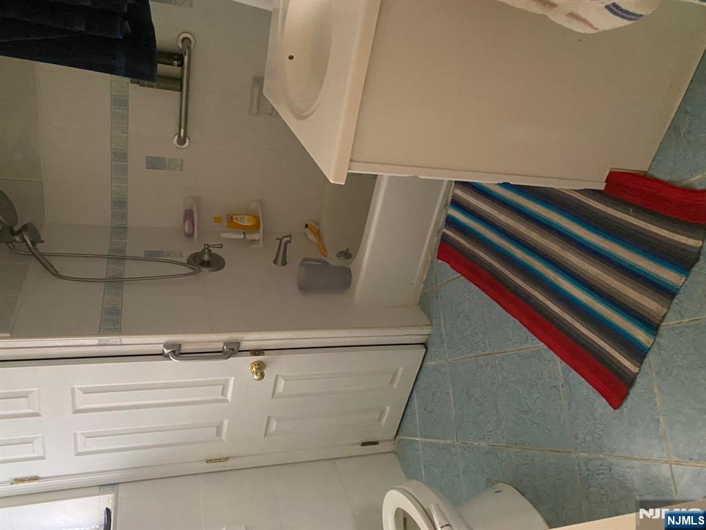 Teaneck, New Jersey, 07666, United States, 3 Bedrooms Bedrooms, ,2 BathroomsBathrooms,Residential,For Sale,1939730