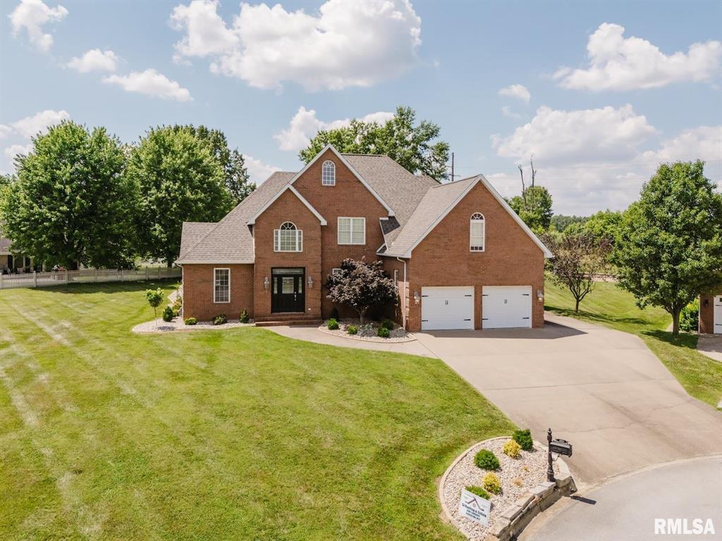 Bismarck, Illinois, 62959, United States, 5 Bedrooms Bedrooms, ,Residential,For Sale,1885319