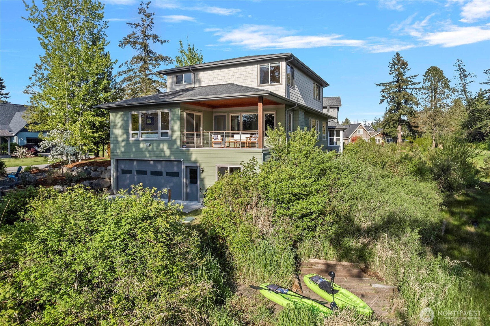 Blaine, Washington, 98230, United States, 4 Bedrooms Bedrooms, ,3 BathroomsBathrooms,Residential,For Sale,1903281