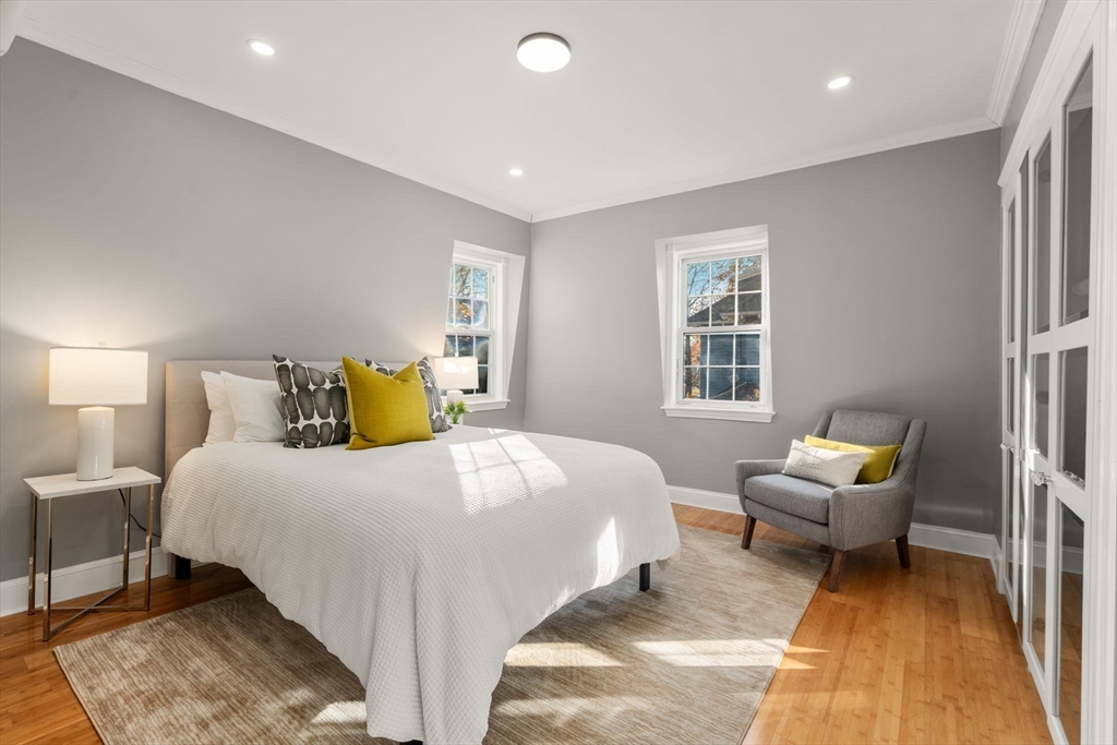 Newton, Massachusetts, 02460, United States, 4 Bedrooms Bedrooms, ,5 BathroomsBathrooms,Residential,For Sale,1992960