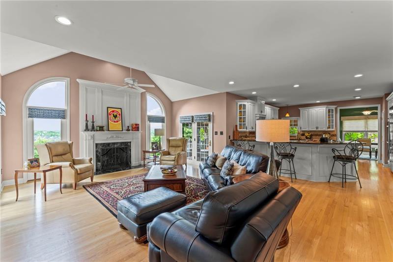 Mcmurray, Pennsylvania, 15317, United States, 4 Bedrooms Bedrooms, ,4 BathroomsBathrooms,Residential,For Sale,1928705
