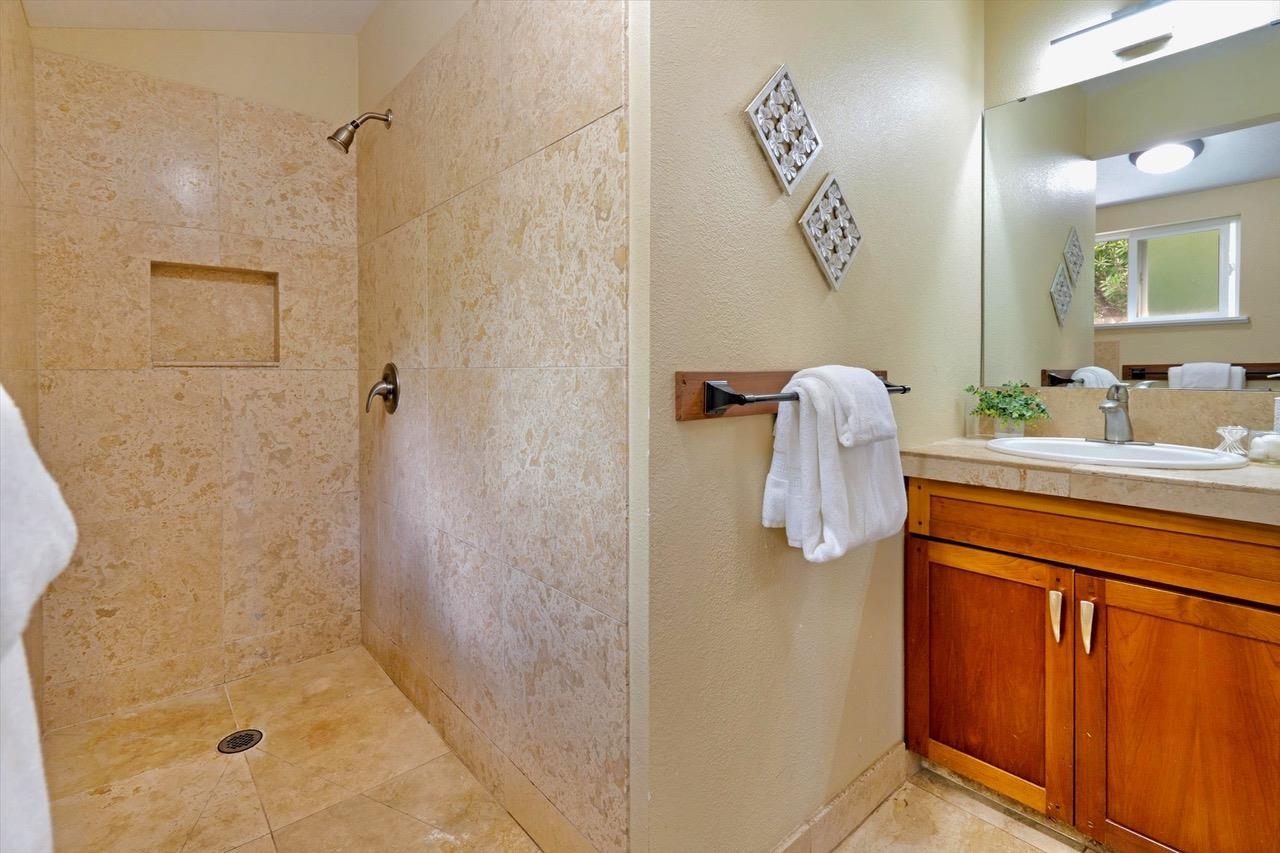 Makawao, Hawaii, 96768, United States, 4 Bedrooms Bedrooms, ,3 BathroomsBathrooms,Residential,For Sale,2003383