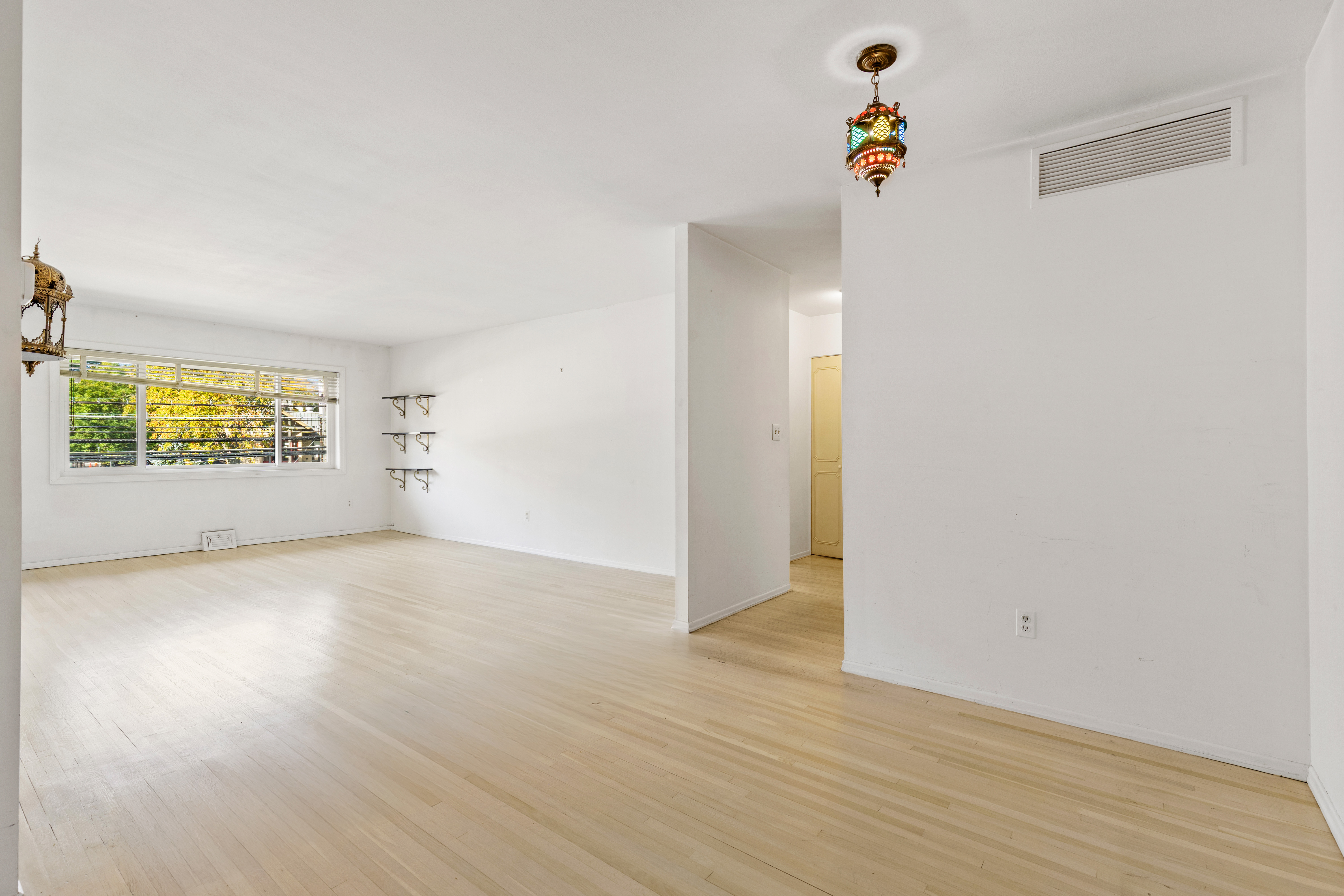  904 N Broadway - 物件實景