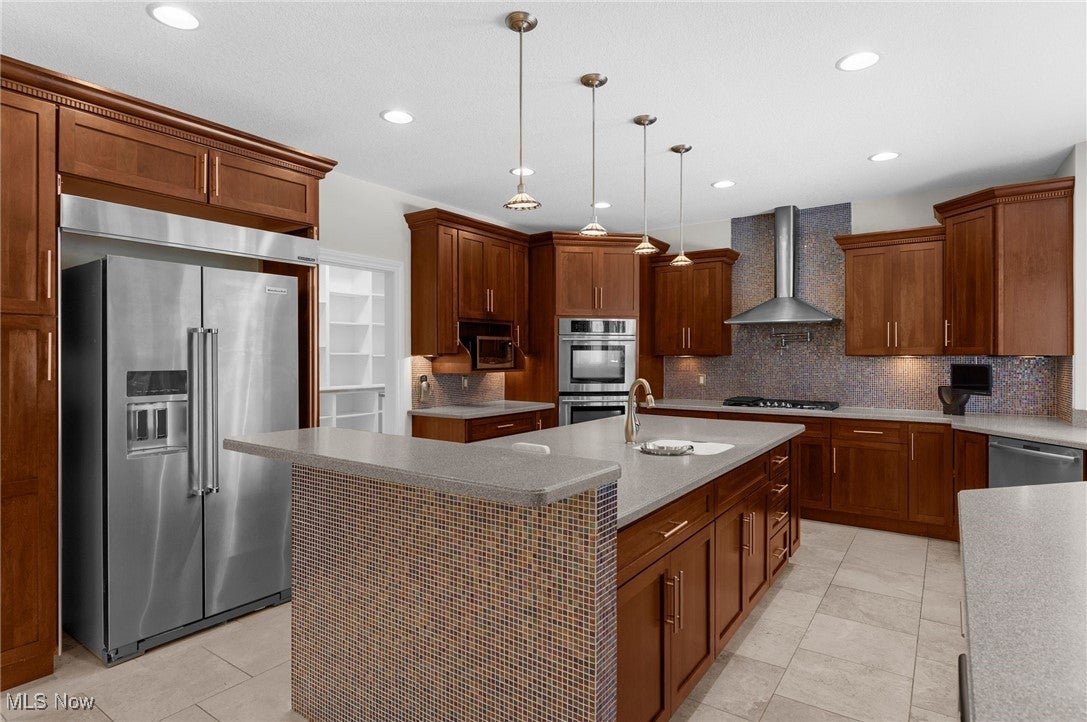 Canfield, Ohio, 44406, United States, 5 Bedrooms Bedrooms, ,5 BathroomsBathrooms,Residential,For Sale,2005760