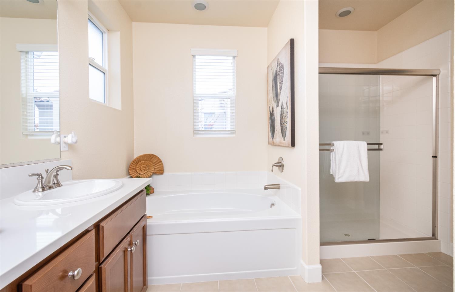 Folsom, California, 95630, United States, 4 Bedrooms Bedrooms, ,3 BathroomsBathrooms,Residential,For Sale,2000807