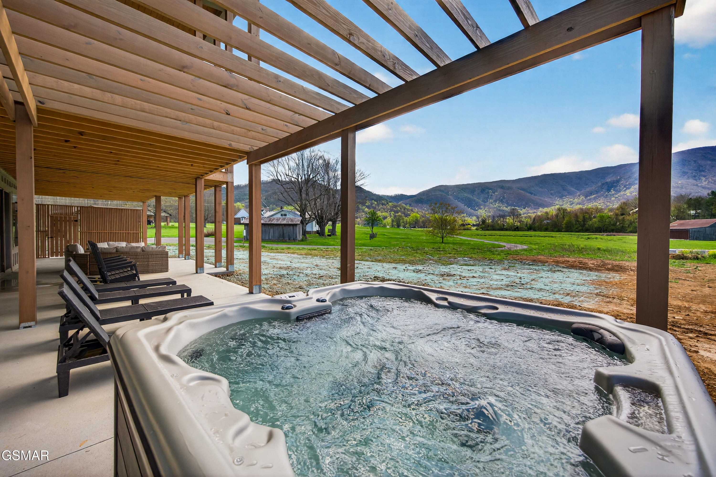 Sevierville, Tennessee, 37862, United States, 5 Bedrooms Bedrooms, ,7 BathroomsBathrooms,Residential,For Sale,2035739