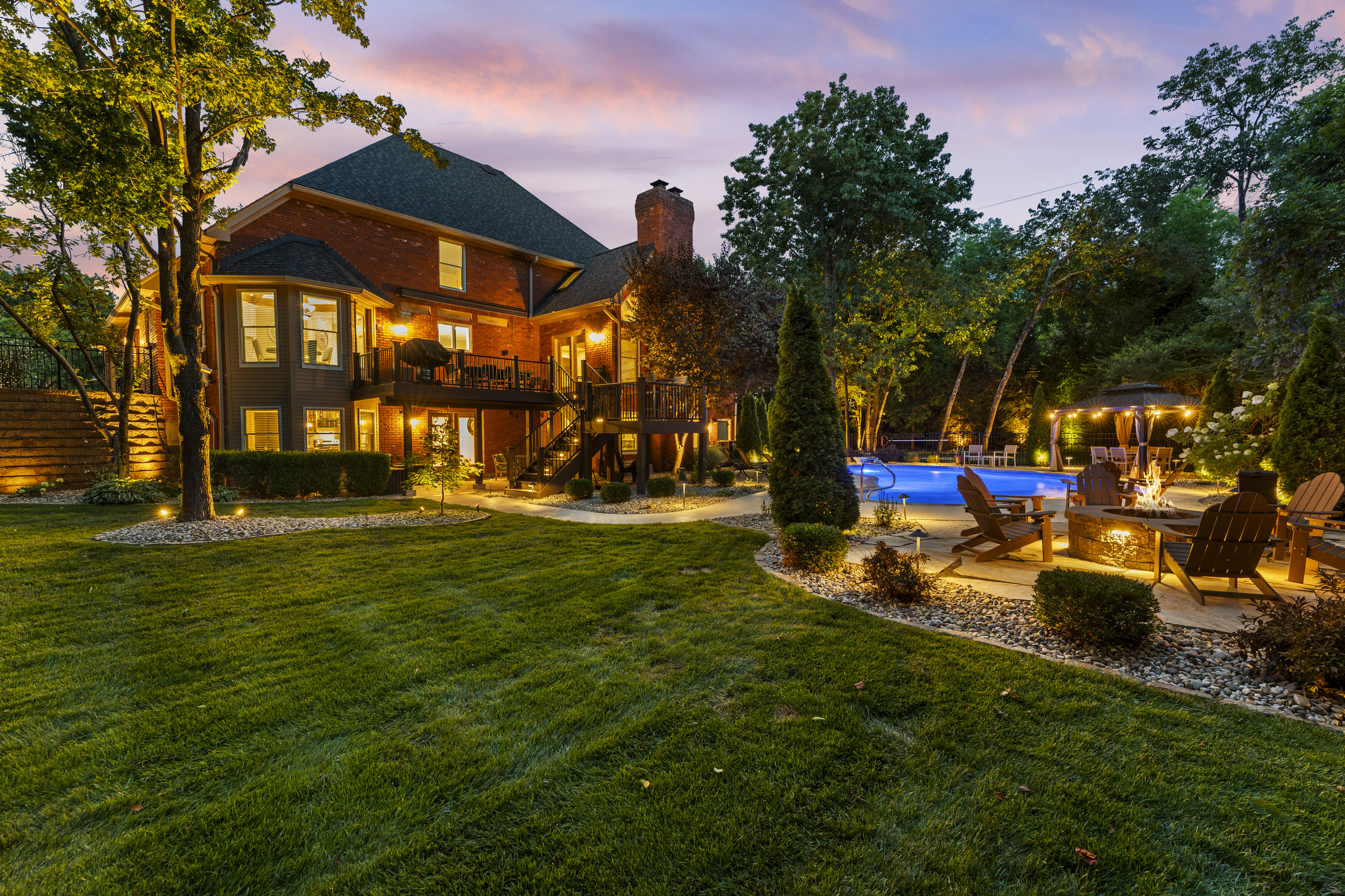  Exquisitely Renovated Home in the heart of Town & Country - 物件實景