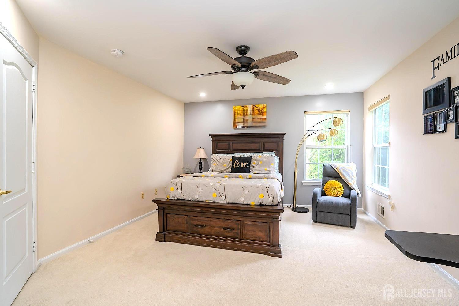 North Brunswick, New Jersey, 08902, United States, 3 Bedrooms Bedrooms, ,3 BathroomsBathrooms,Residential,For Sale,1937029