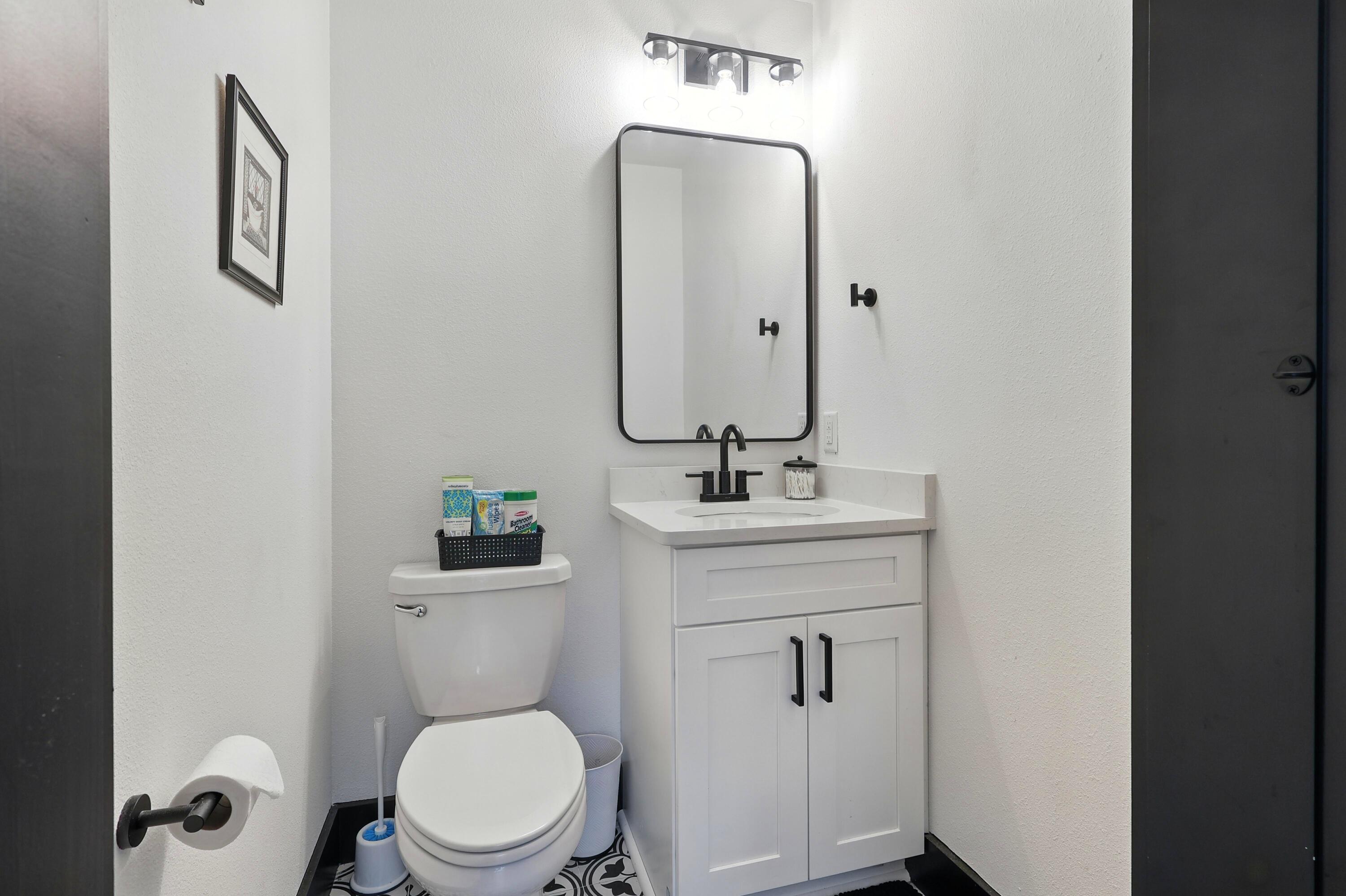 Panama City, Florida, 32401, United States, 4 Bedrooms Bedrooms, ,3 BathroomsBathrooms,Residential,For Sale,1912610