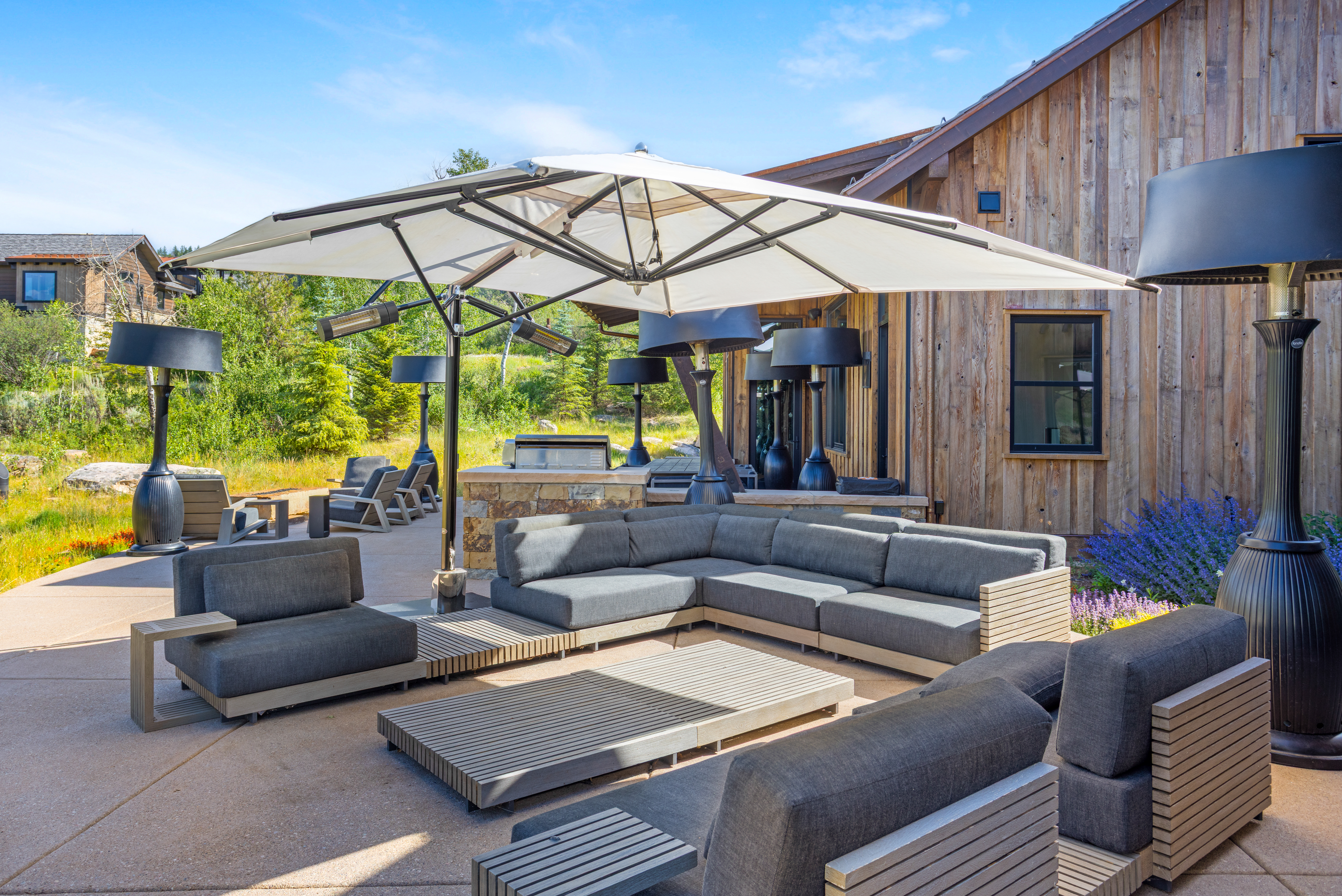  Mountain Modern Residence with Contemporary Architecture in Red Sky Ranch - 物件實景