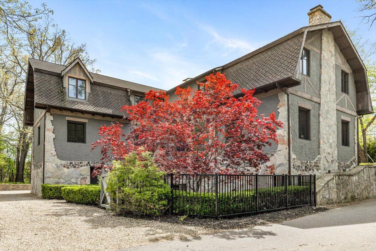 Michiana Shores, Indiana, 46360, United States, 5 Bedrooms Bedrooms, ,4 BathroomsBathrooms,Residential,For Sale,1949684