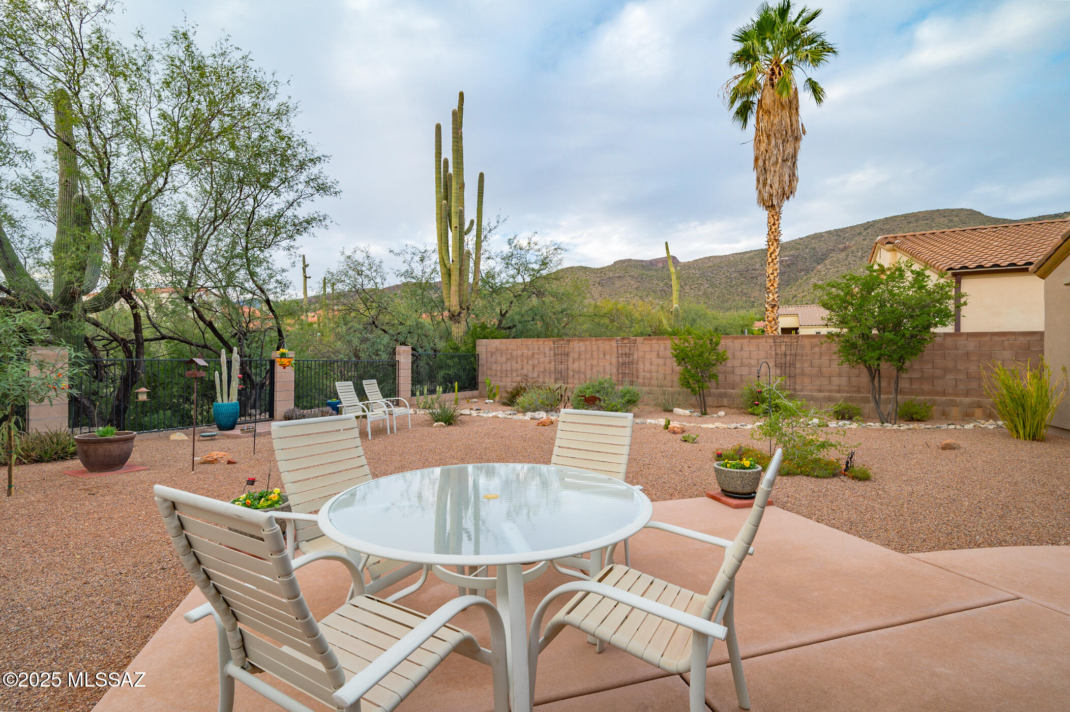 Tucson, Arizona, 85749, United States, 3 Bedrooms Bedrooms, ,3 BathroomsBathrooms,Residential,For Sale,1999814