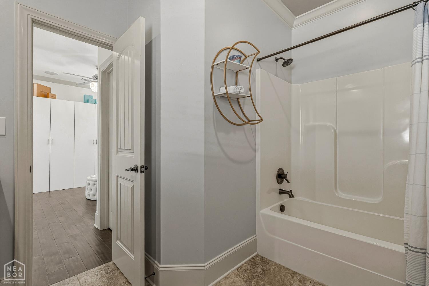 Jonesboro, Arkansas, 72404, United States, 4 Bedrooms Bedrooms, ,4 BathroomsBathrooms,Residential,For Sale,2031922