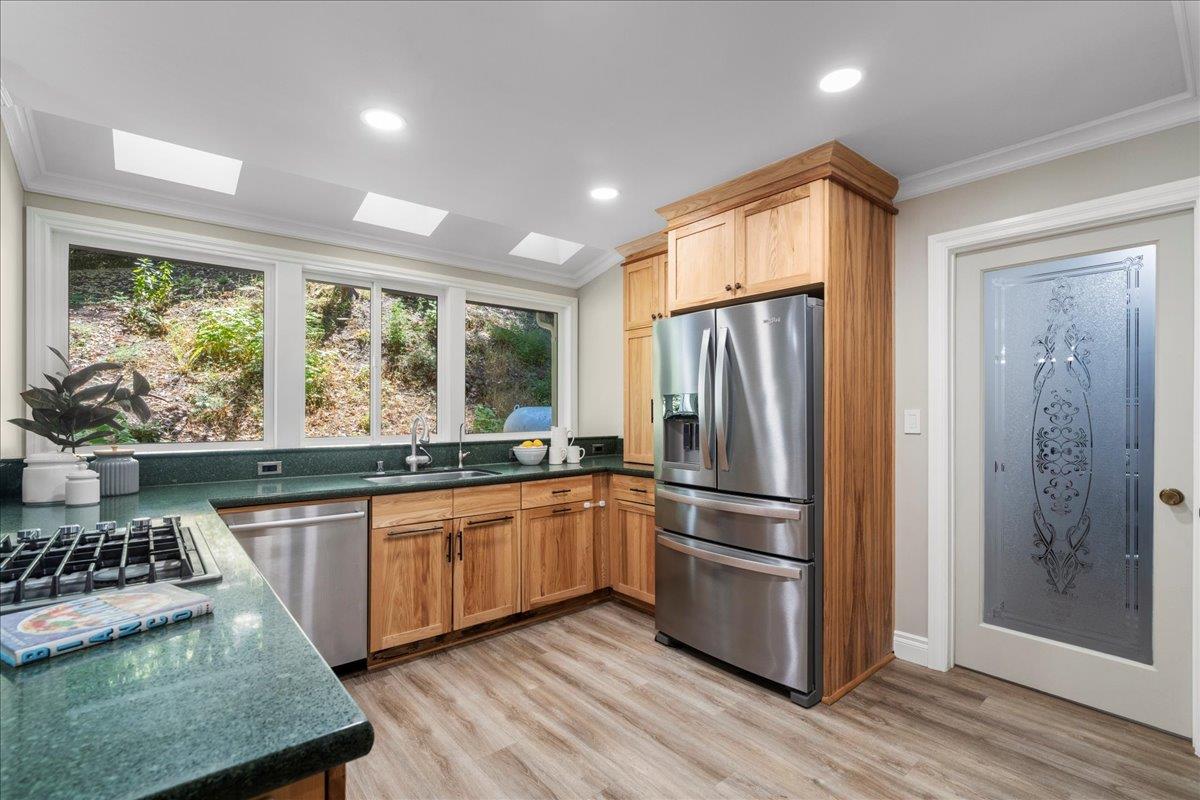 Los Gatos, California, 95033, United States, 3 Bedrooms Bedrooms, ,3 BathroomsBathrooms,Residential,For Sale,1905876