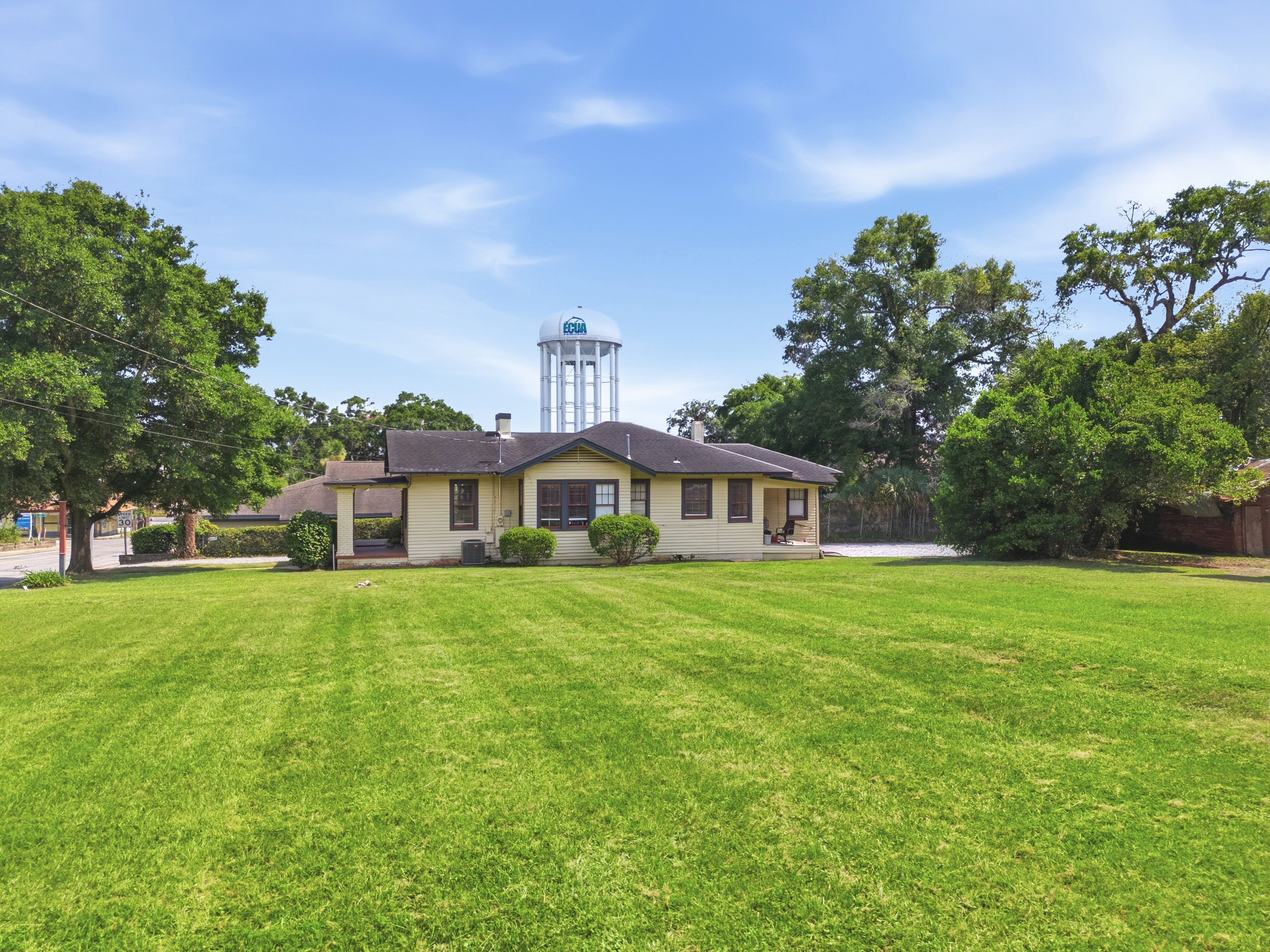  Rare Corner Parcel with Three-Lot Potential in Downton Pensacola - 物件實景