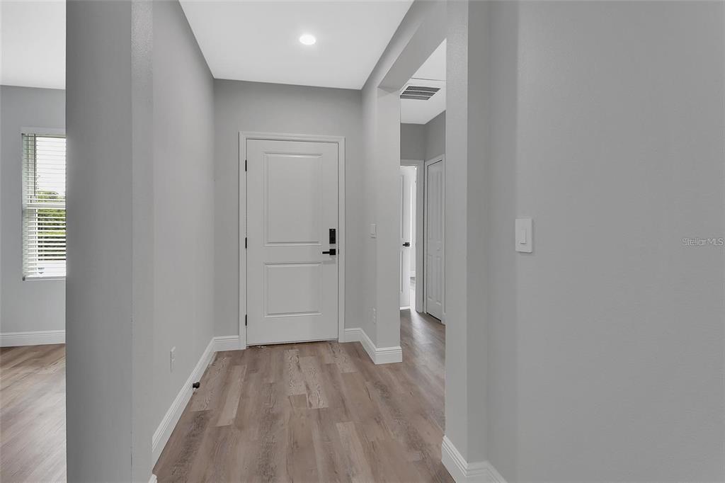 Deland, Florida, 32720, United States, 6 Bedrooms Bedrooms, ,4 BathroomsBathrooms,Residential,For Sale,1898564