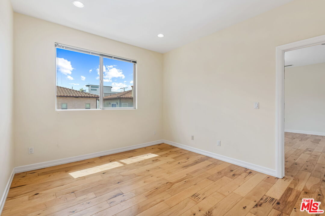 Los Angeles, California, 90025, United States, 6 Bedrooms Bedrooms, ,Residential,For Sale,1932013