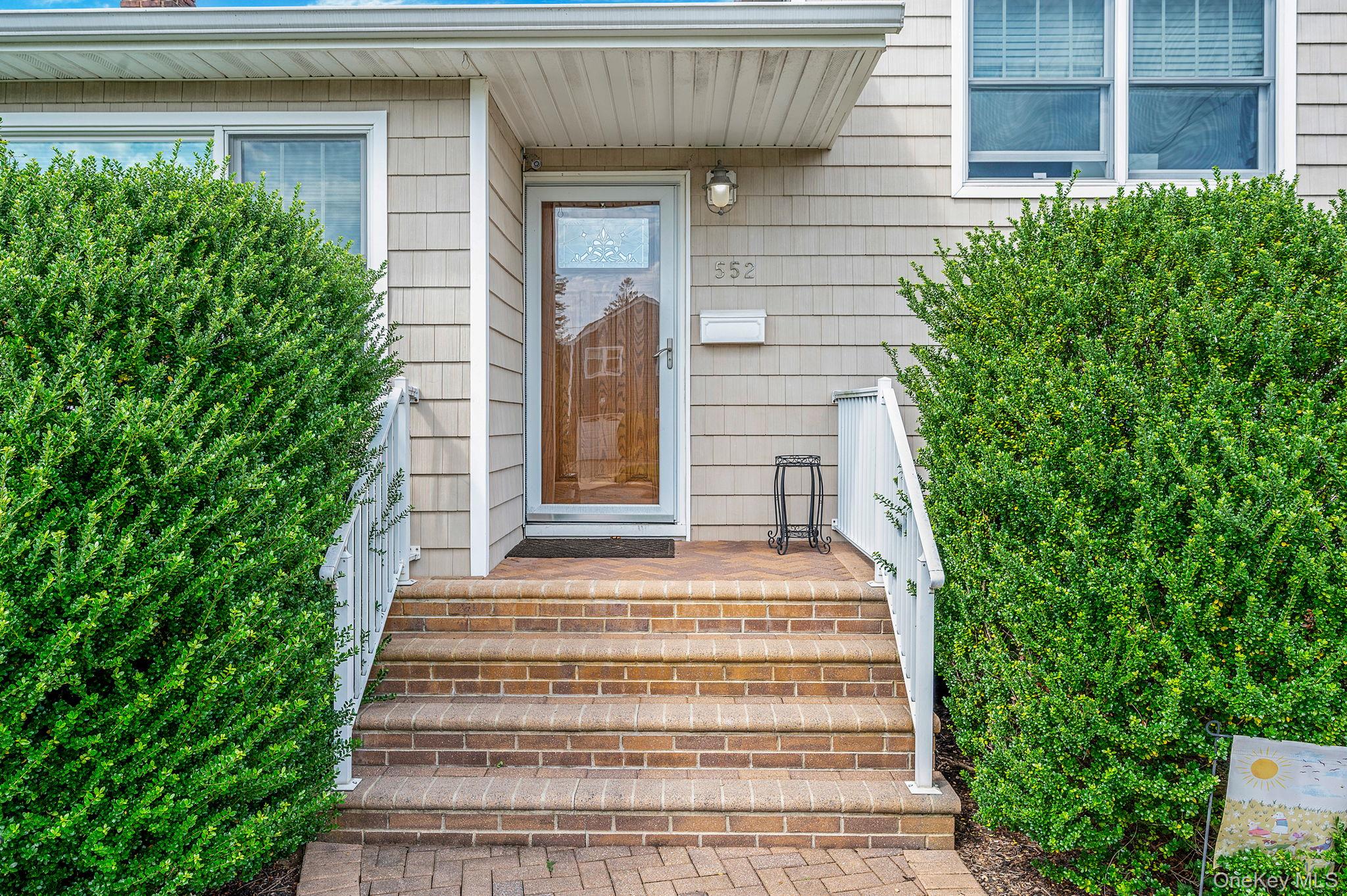 East Meadow, New York, 11554, United States, 3 Bedrooms Bedrooms, ,3 BathroomsBathrooms,Residential,For Sale,1939671