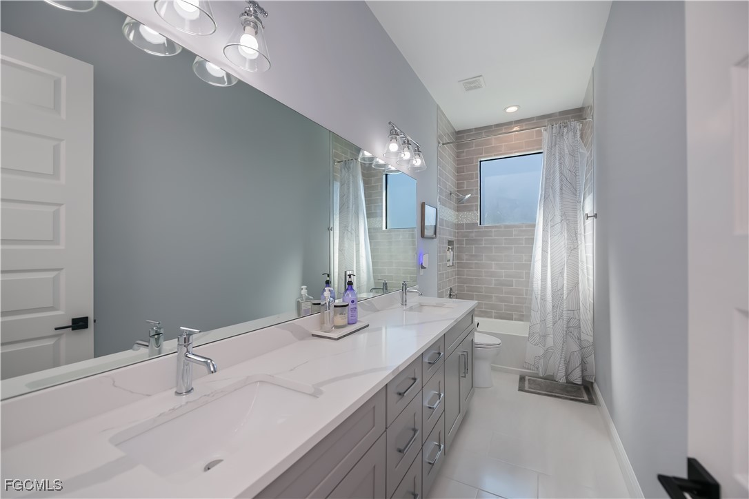 Cape Coral, Florida, 33993, United States, 4 Bedrooms Bedrooms, ,4 BathroomsBathrooms,Residential,For Sale,2021122