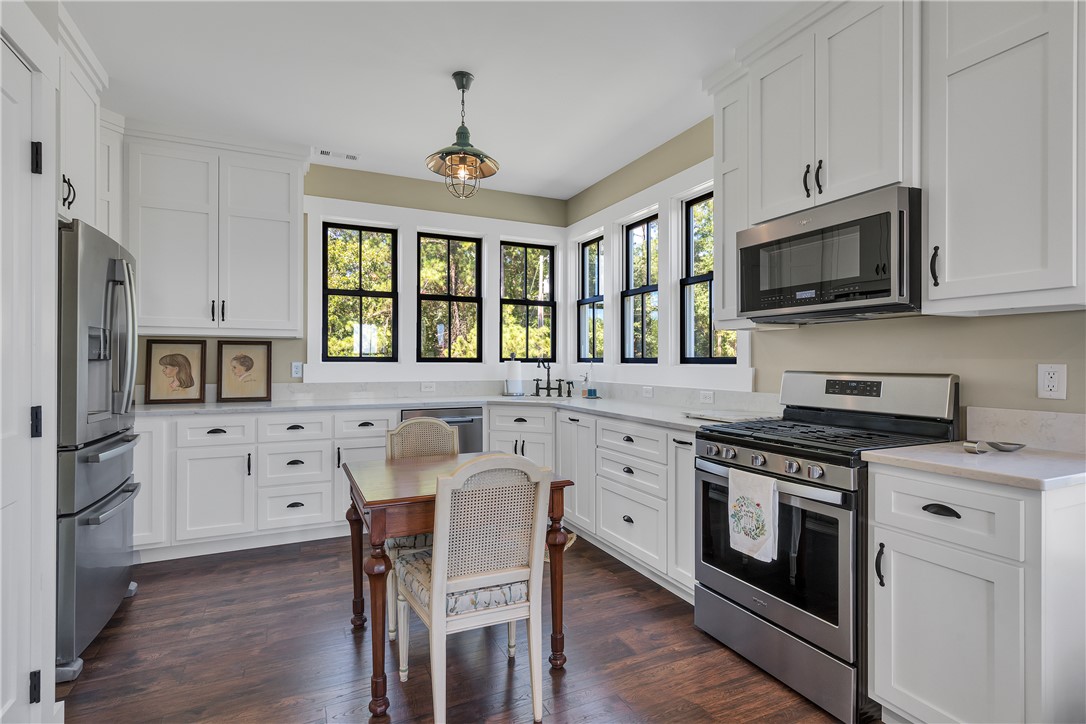 Townville, South Carolina, 29689, United States, 7 Bedrooms Bedrooms, ,7 BathroomsBathrooms,Residential,For Sale,1995643