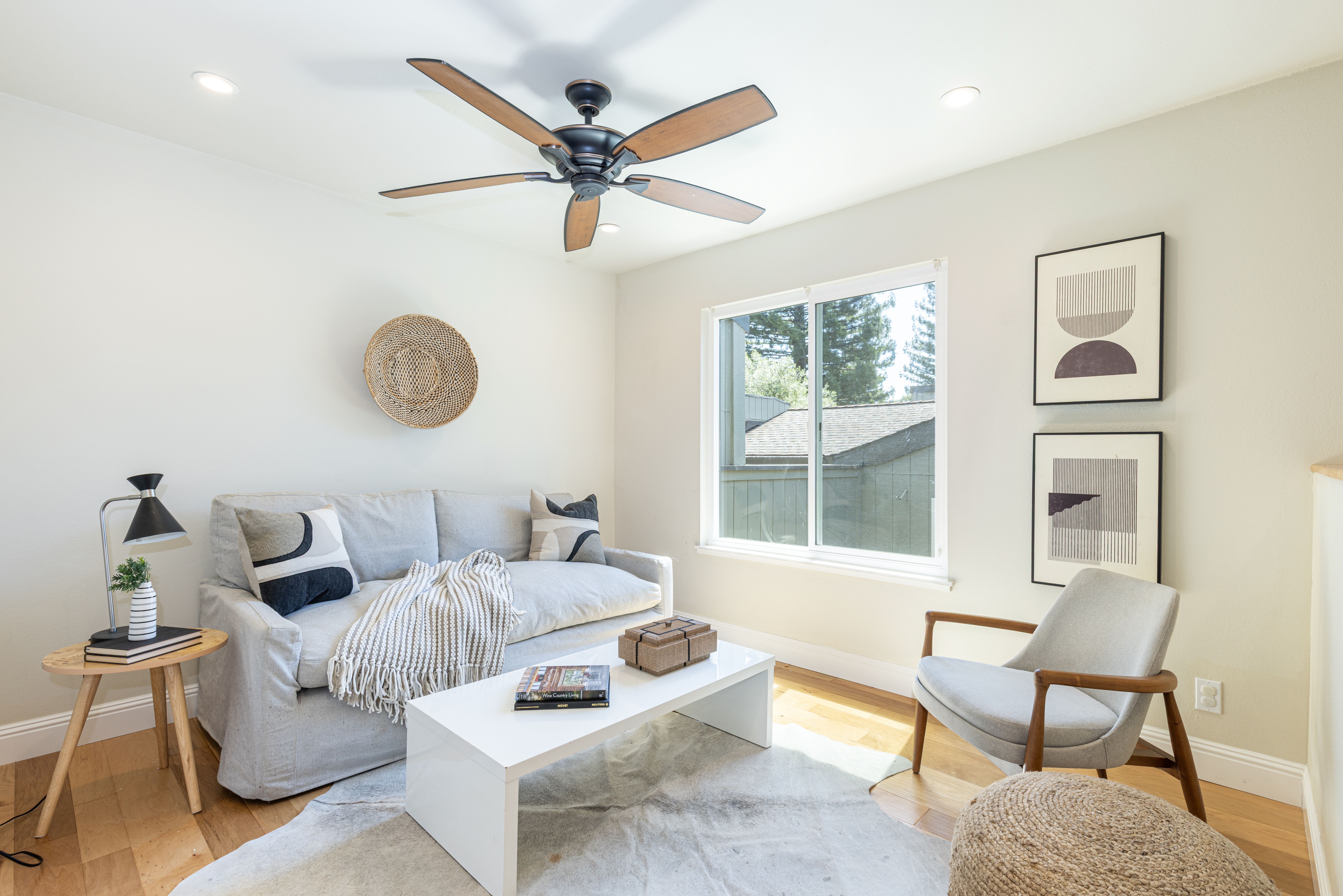  Willowcreek Townhome - 物件實景