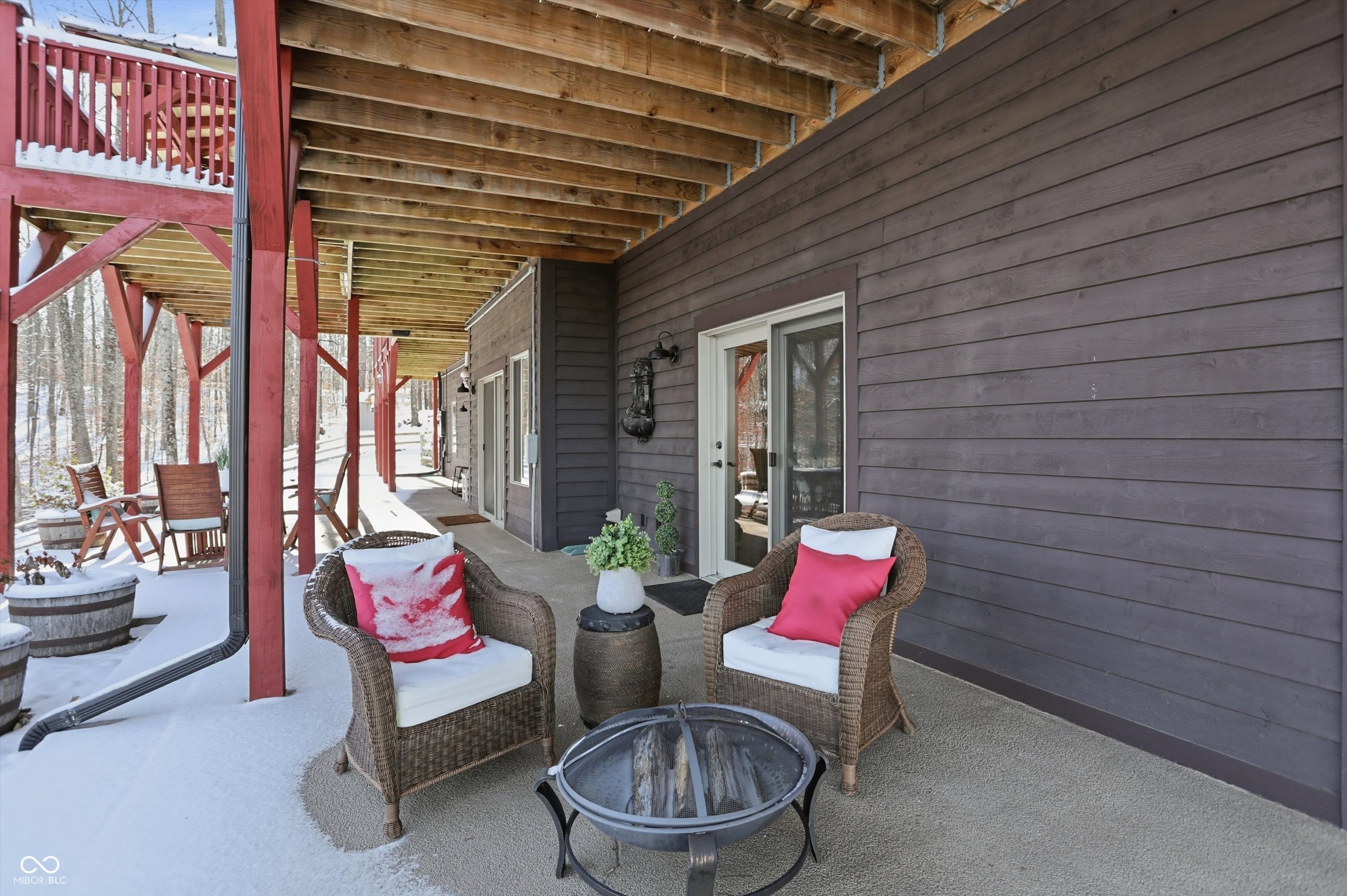 Unionville, Indiana, 47468, United States, 5 Bedrooms Bedrooms, ,5 BathroomsBathrooms,Residential,For Sale,1975333