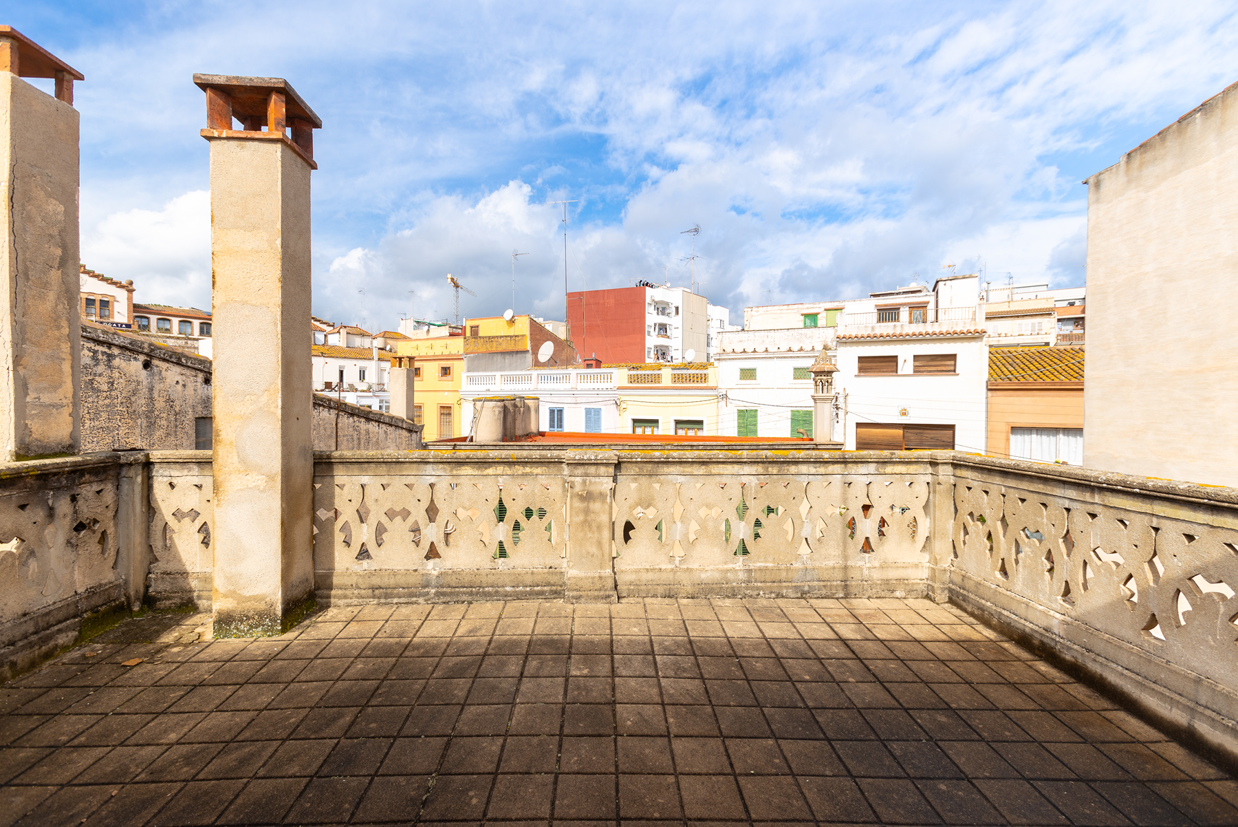  Modernist house to renovate in the center of El Masnou - 物件實景
