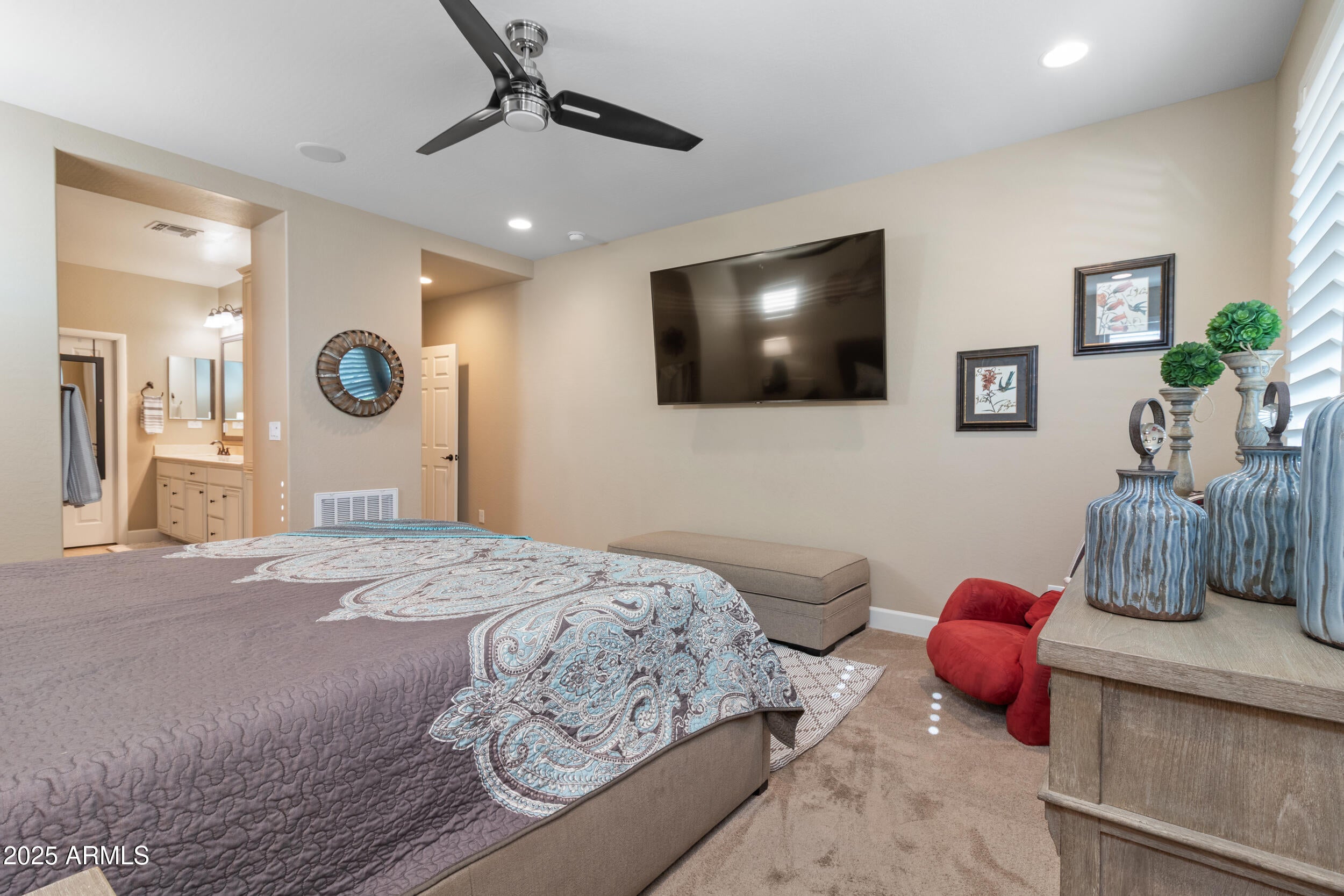 Wickenburg, Arizona, 85390, United States, 2 Bedrooms Bedrooms, ,3 BathroomsBathrooms,Residential,For Sale,2006351