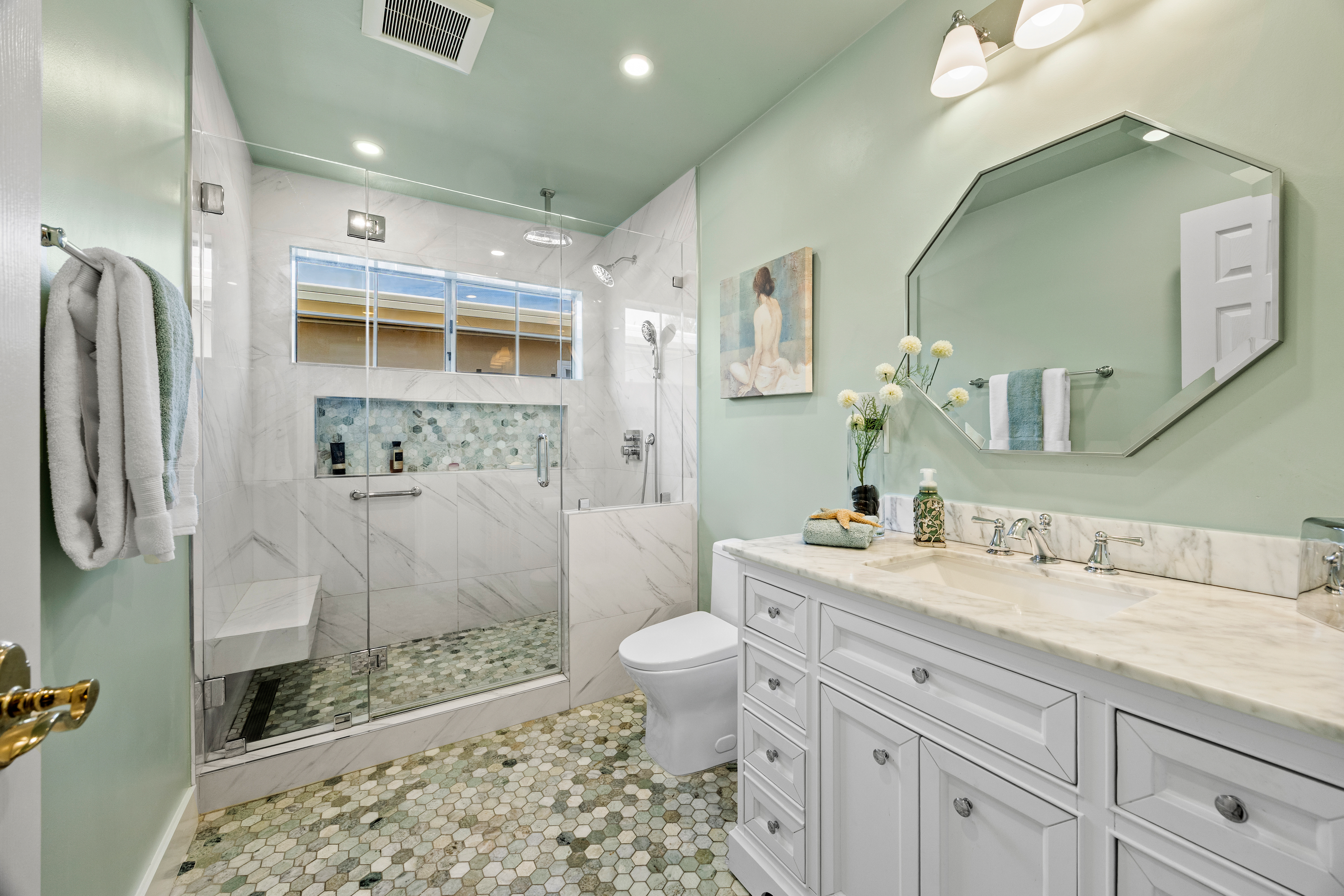  Single-Level Home in Desirable San Mateo Village - 物件實景