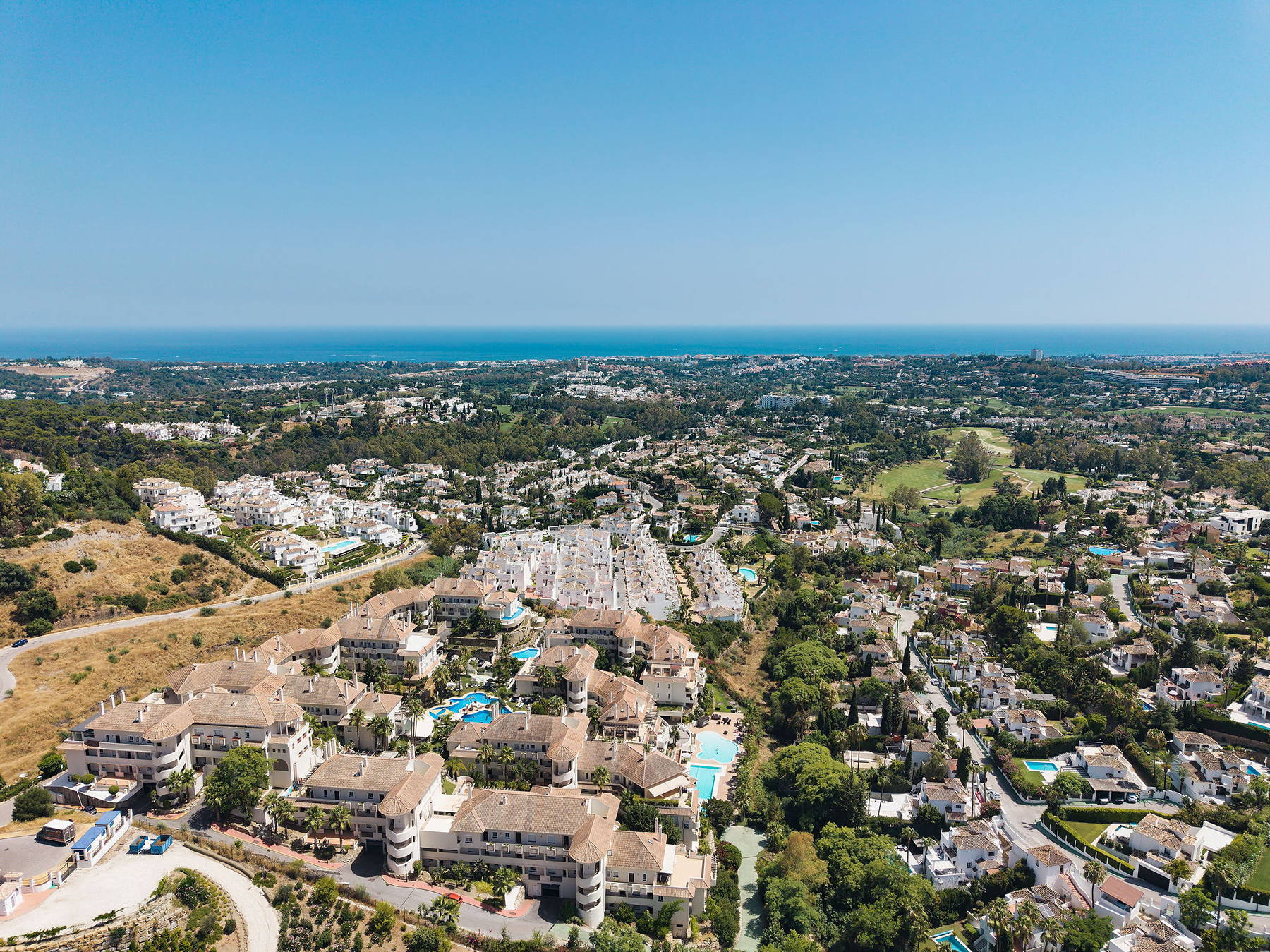  South-Facing duplex apartment with sea views in Nueva Andalucía - 物件實景